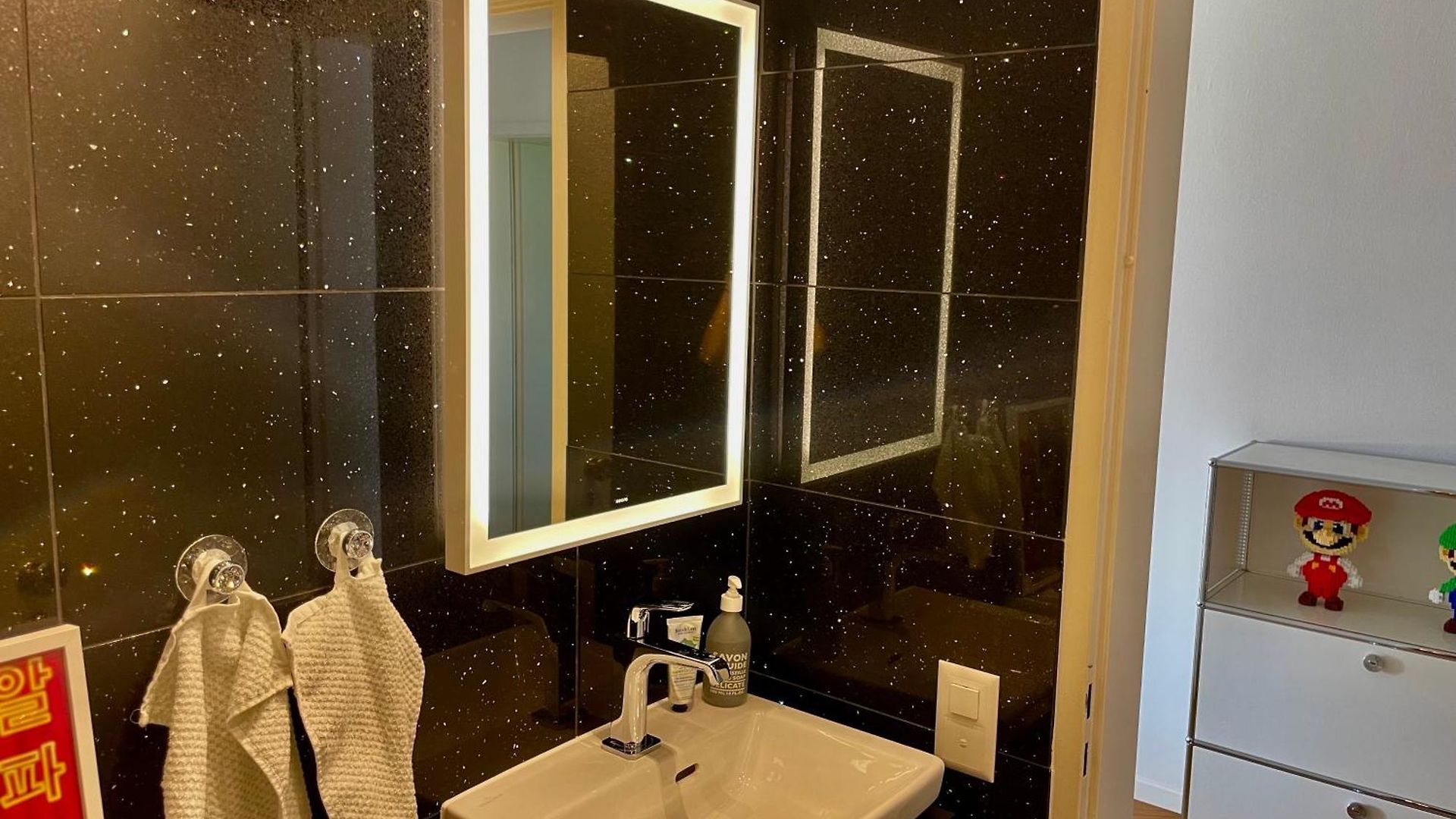 Luxury, Quiet Flat Overlooking * Zurich