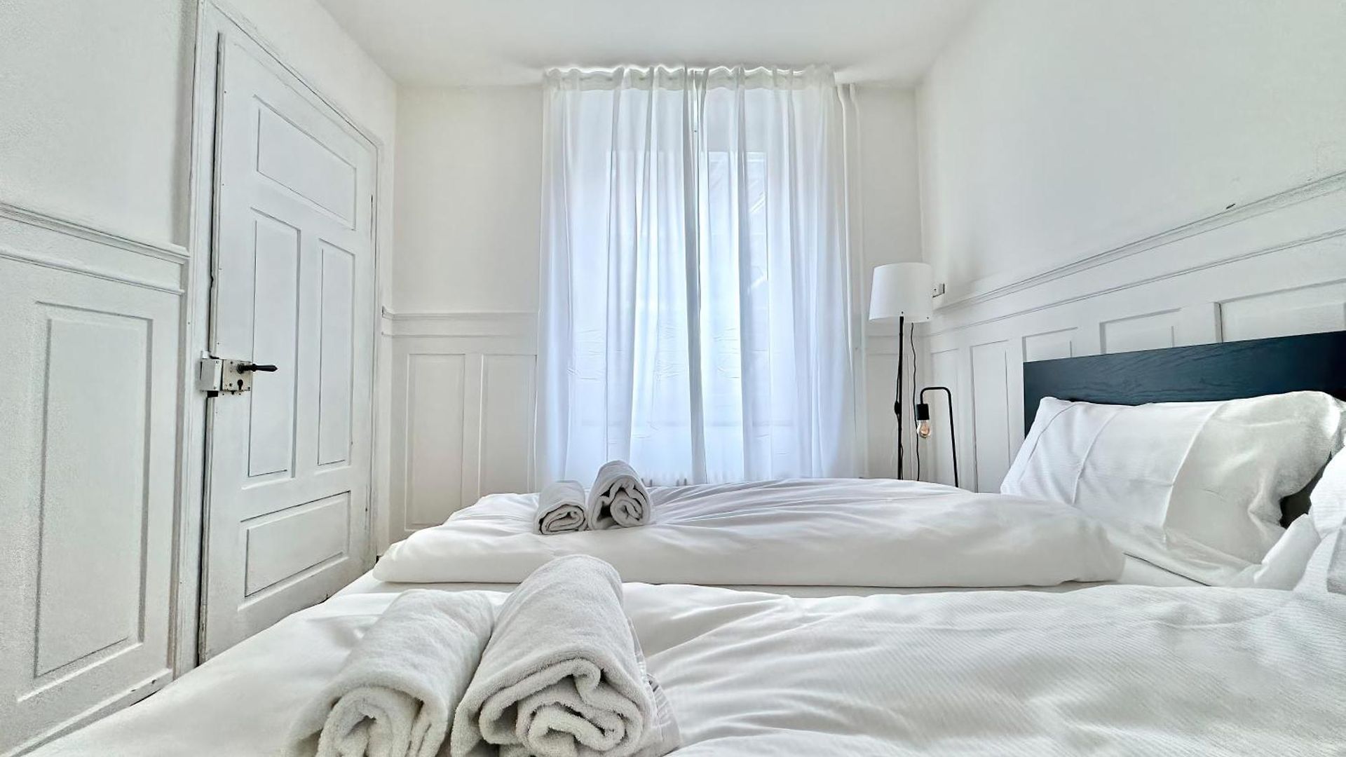 Citycentral 2 Bedroom Flat Near Main Station Zürich