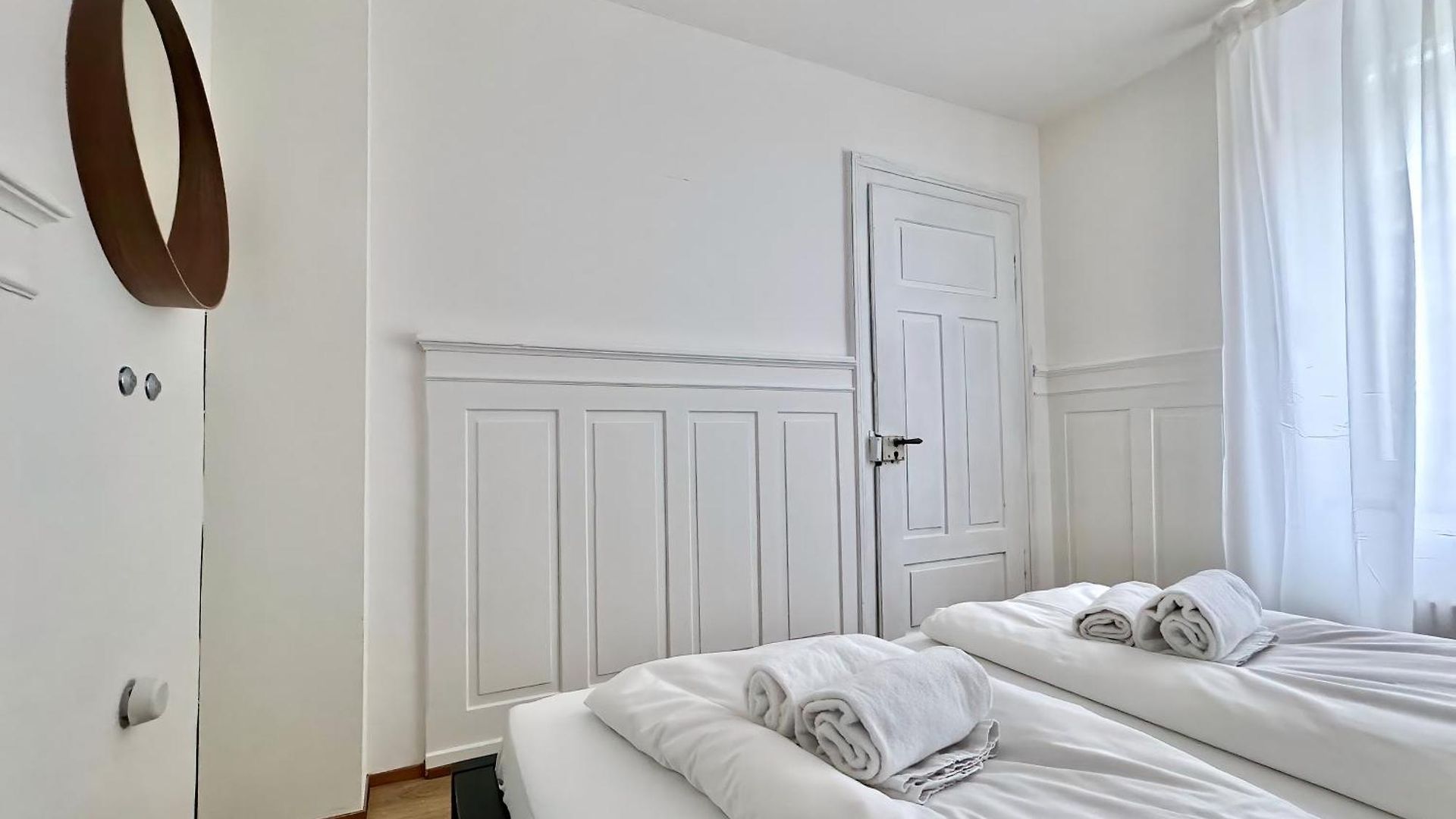 Citycentral 2 Bedroom Flat Near Main Station Apartment
