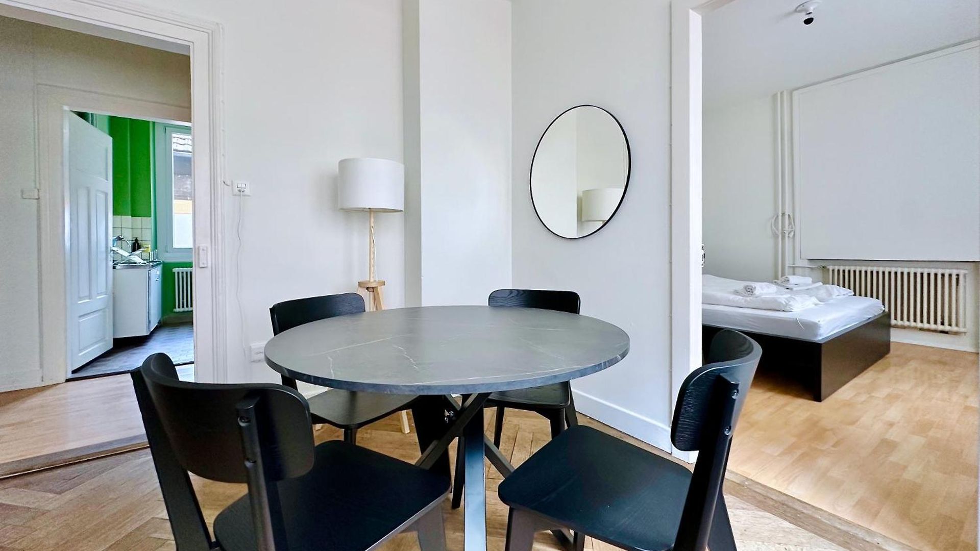 Apartment Citycentral 2 Bedroom Flat Near Main Station *