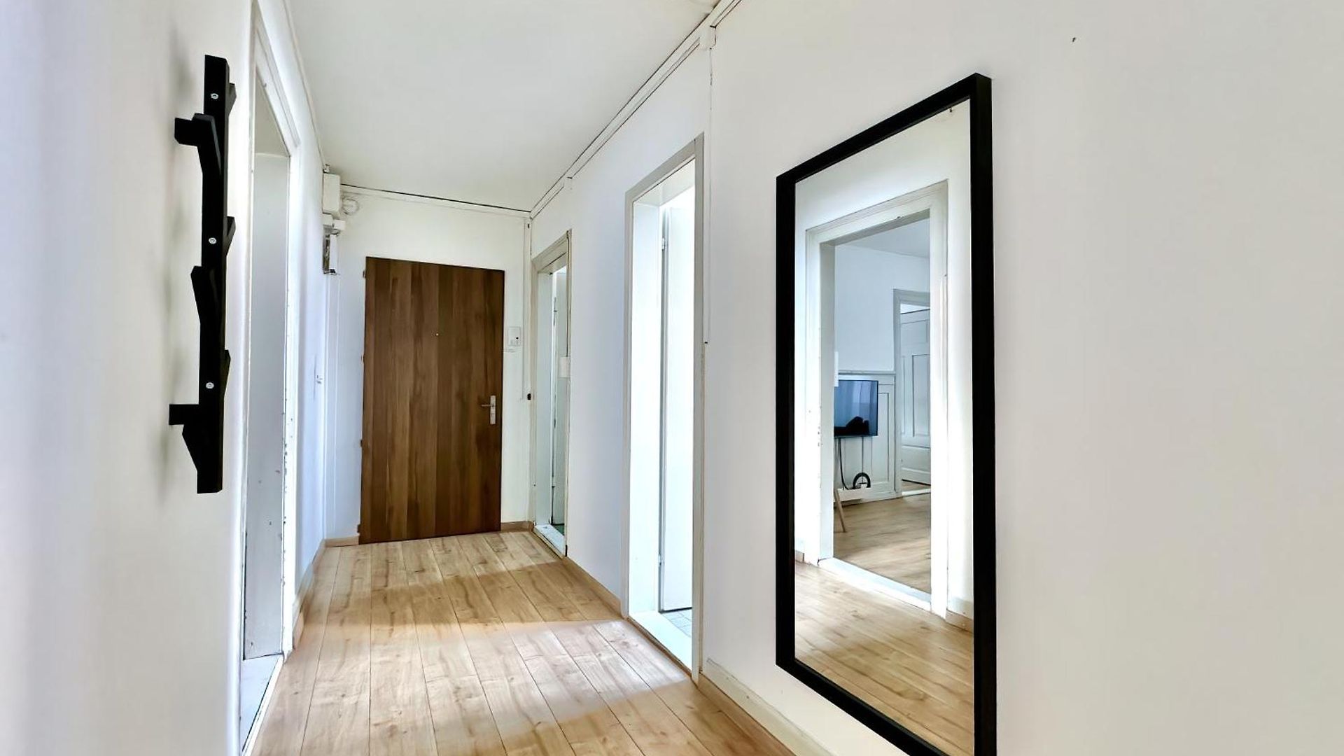 Citycentral 2 Bedroom Flat Near Main Station Zürich