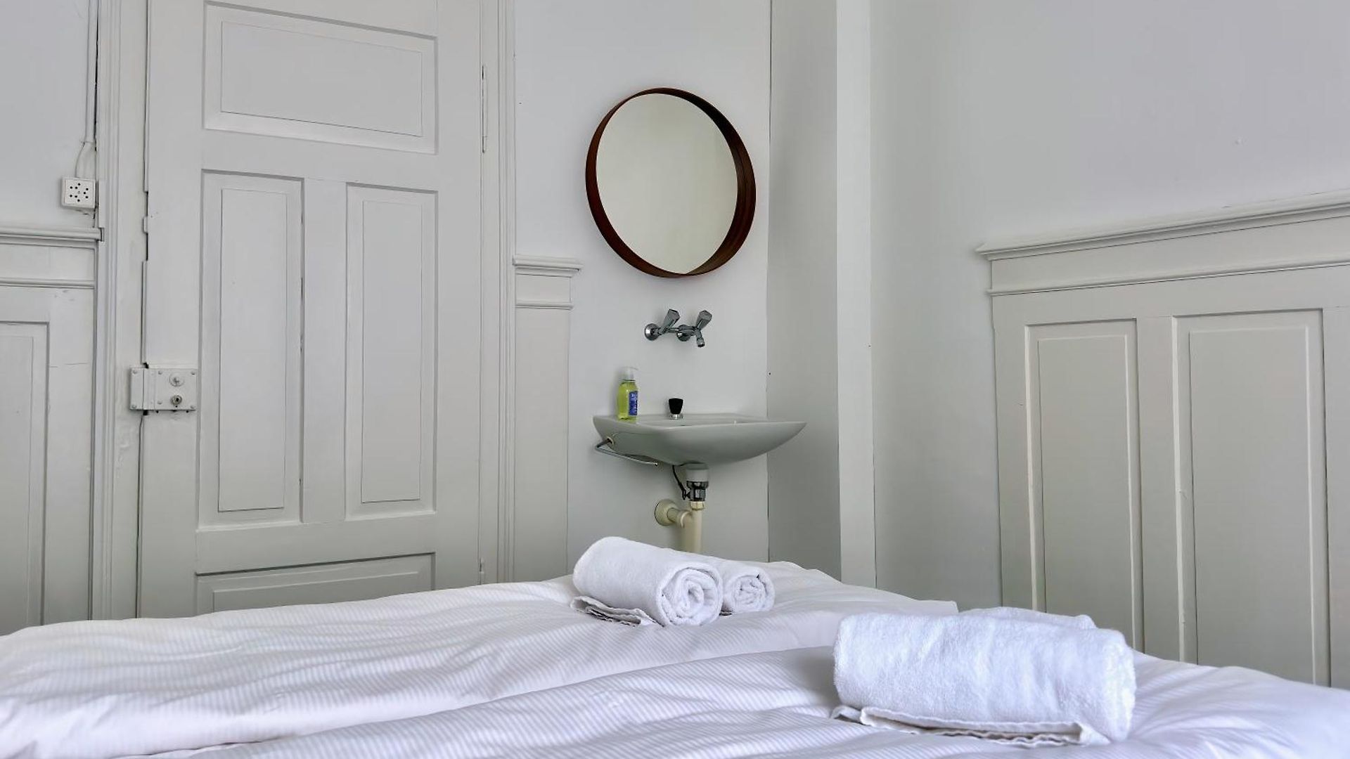 Citycentral 2 Bedroom Flat Near Main Station Apartment Zürich