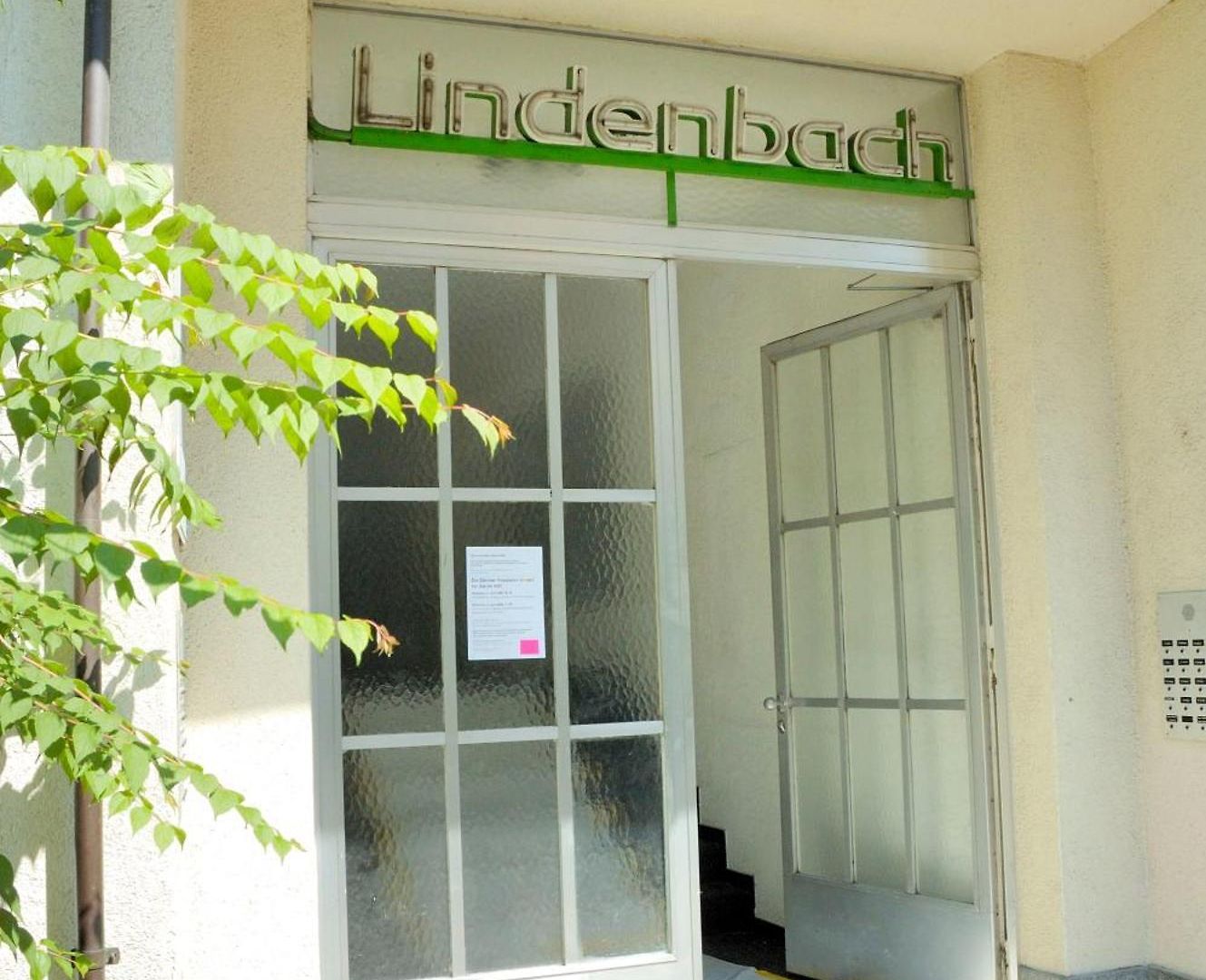 In The Heart Of - Crown 35 Zürich