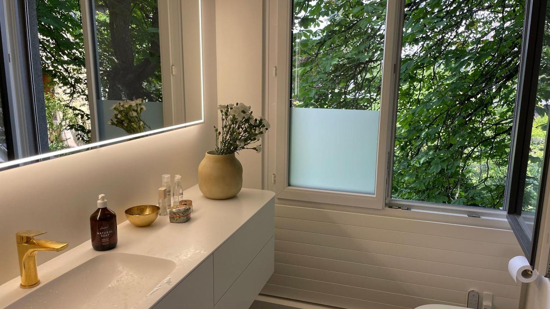Apartment Luxury, Quiet Flat Overlooking *