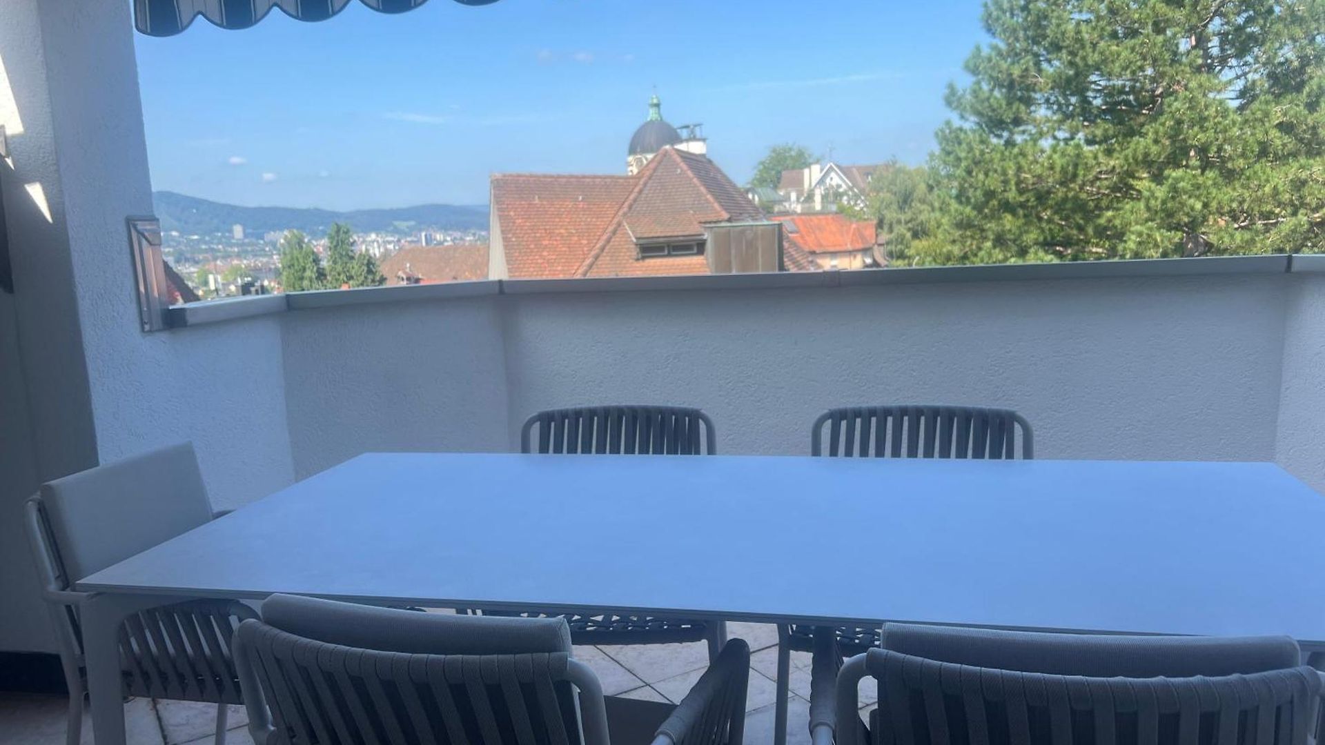 Apartment Spacious And Stylish In *