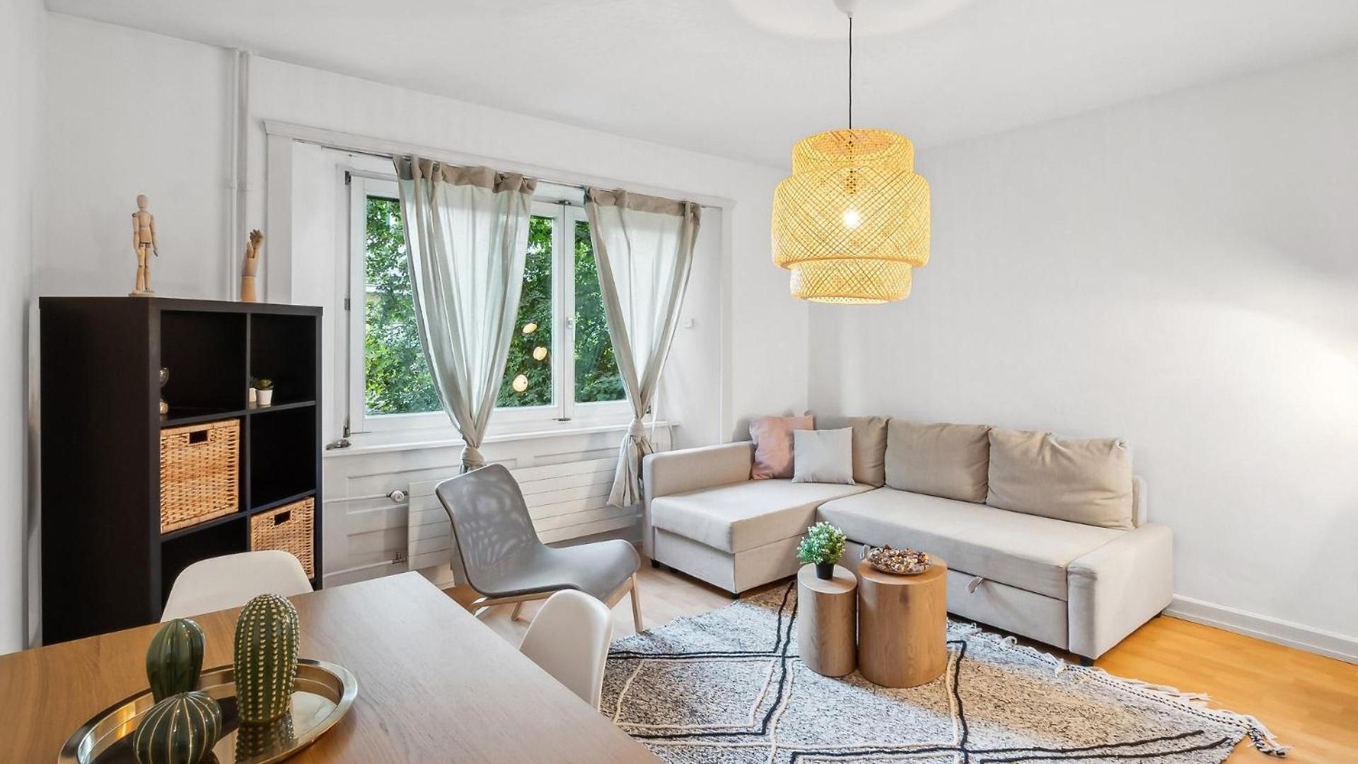 Homey Comfort In Oerlikon