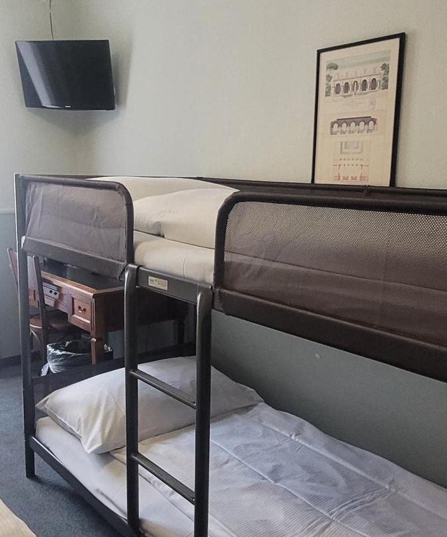 Montana Hotel 3*