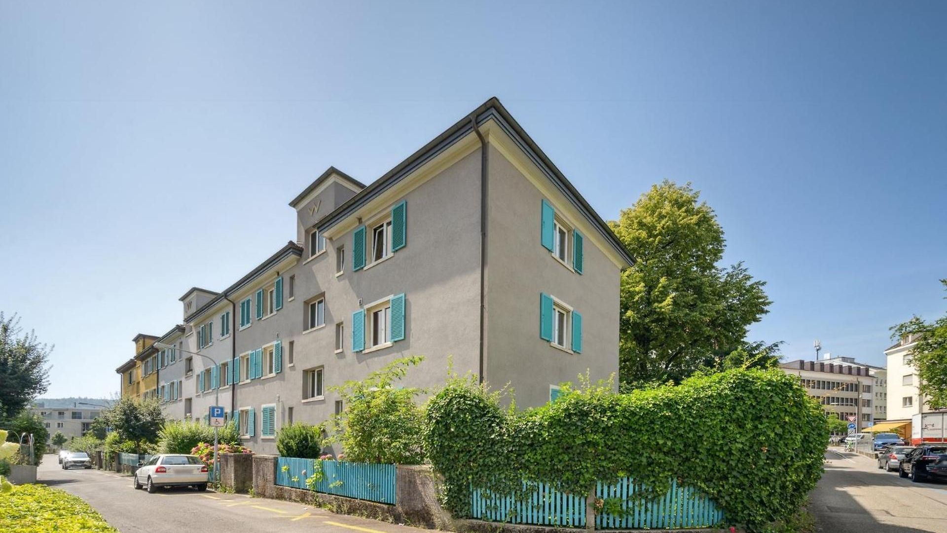 Comfortable In Oerlikon 20 Minutes Away From Airport Zürich
