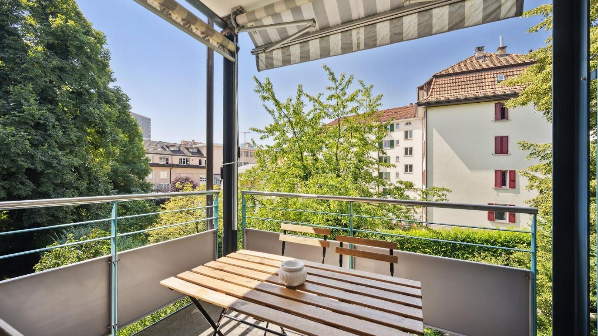 Comfortable In Oerlikon 20 Minutes Away From Airport