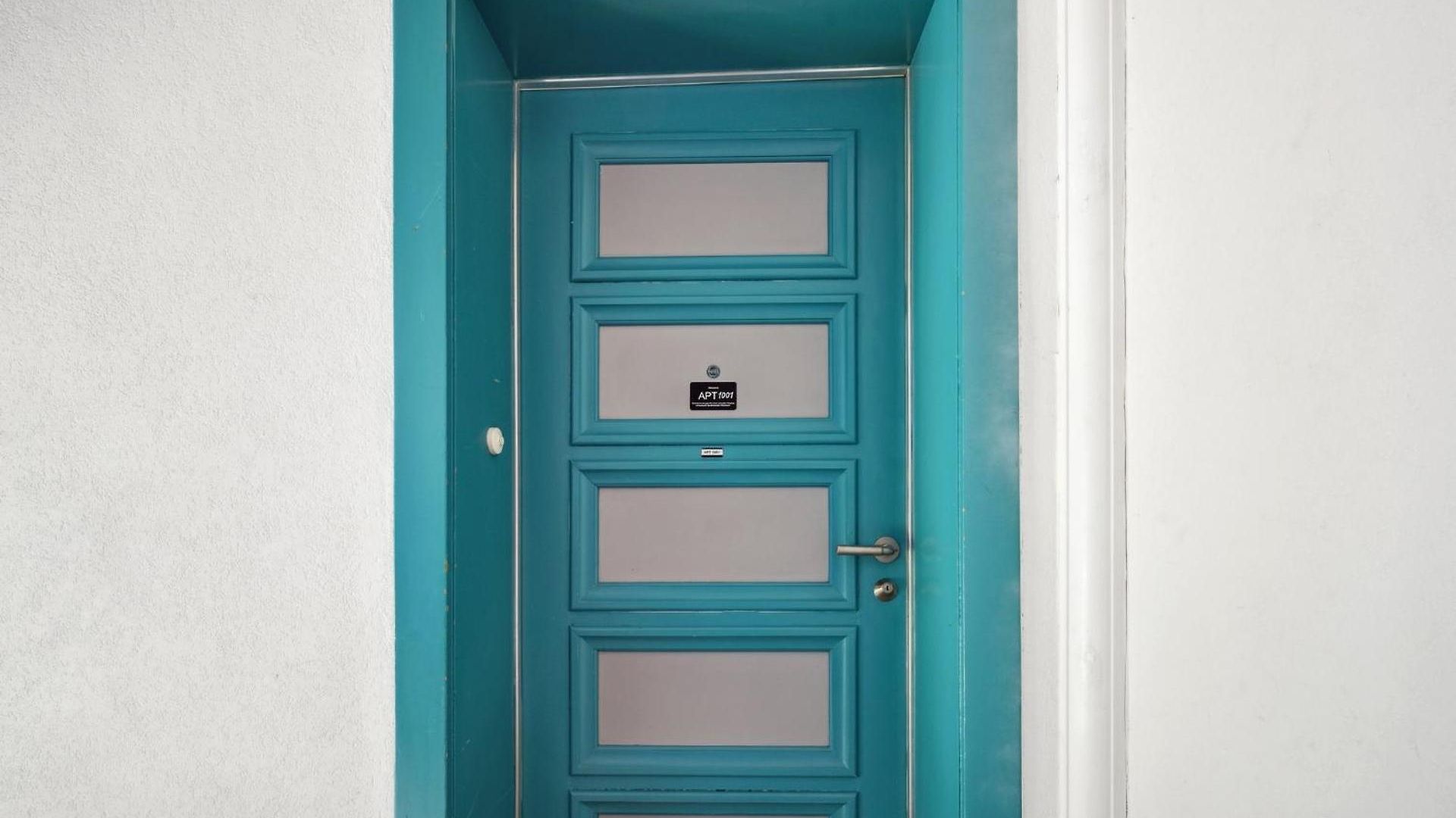 Comfortable In Oerlikon 20 Minutes Away From Airport Apartment