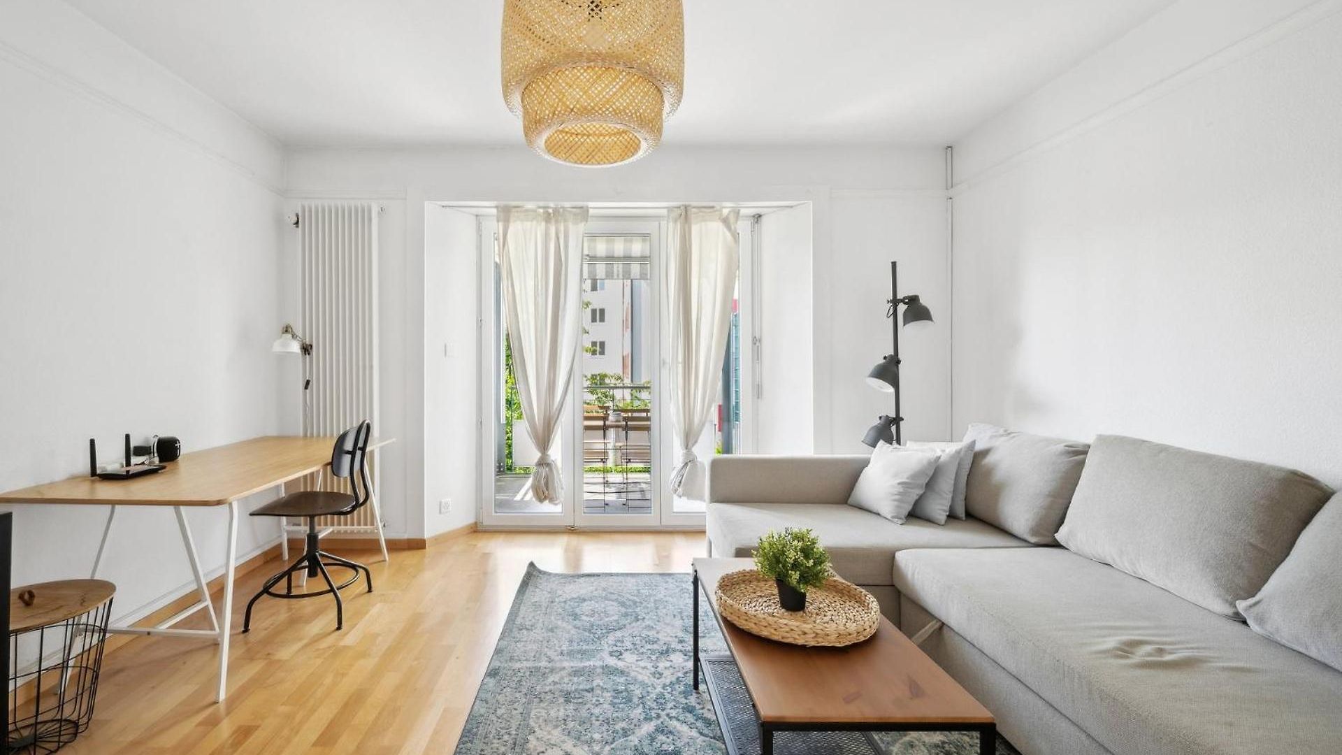 Comfortable In Oerlikon 20 Minutes Away From Airport Apartment Zürich