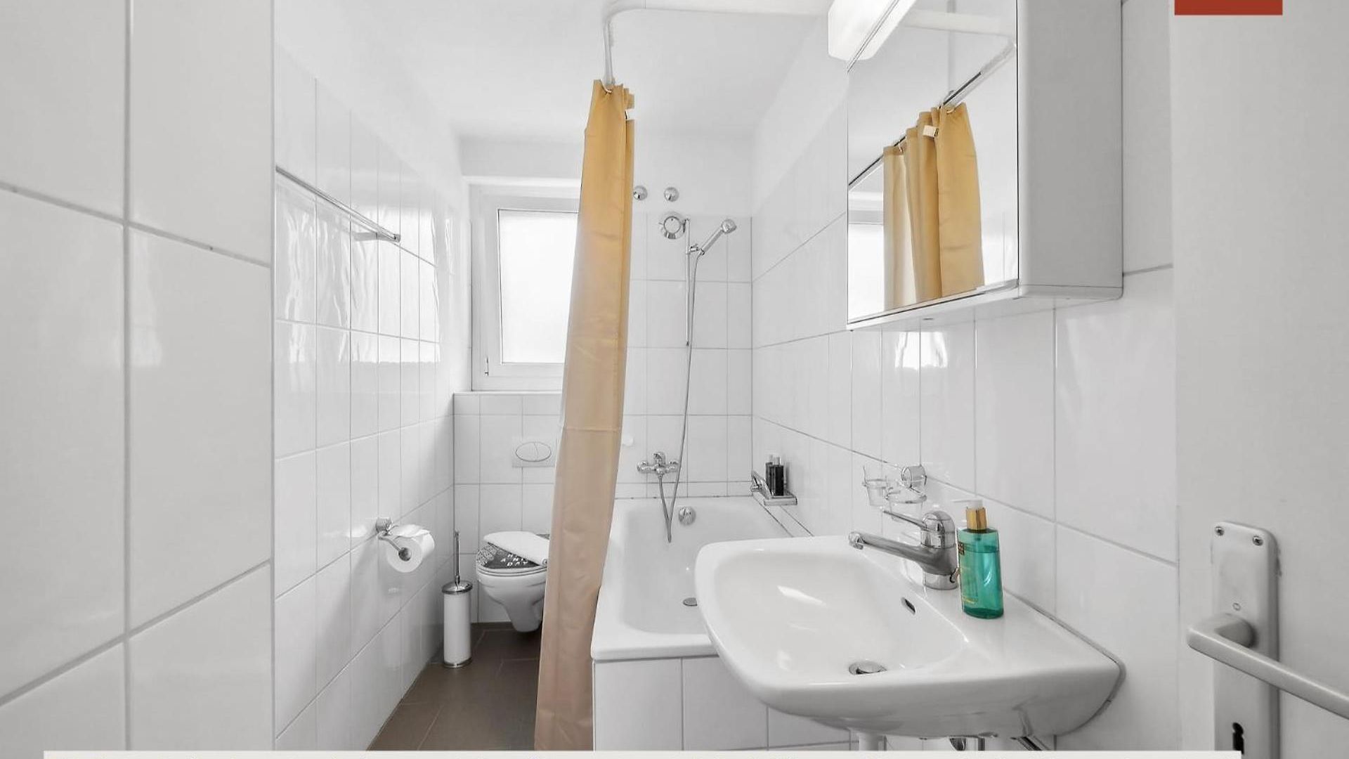 Urban Living Redefined: In Oerlikon Apartment *