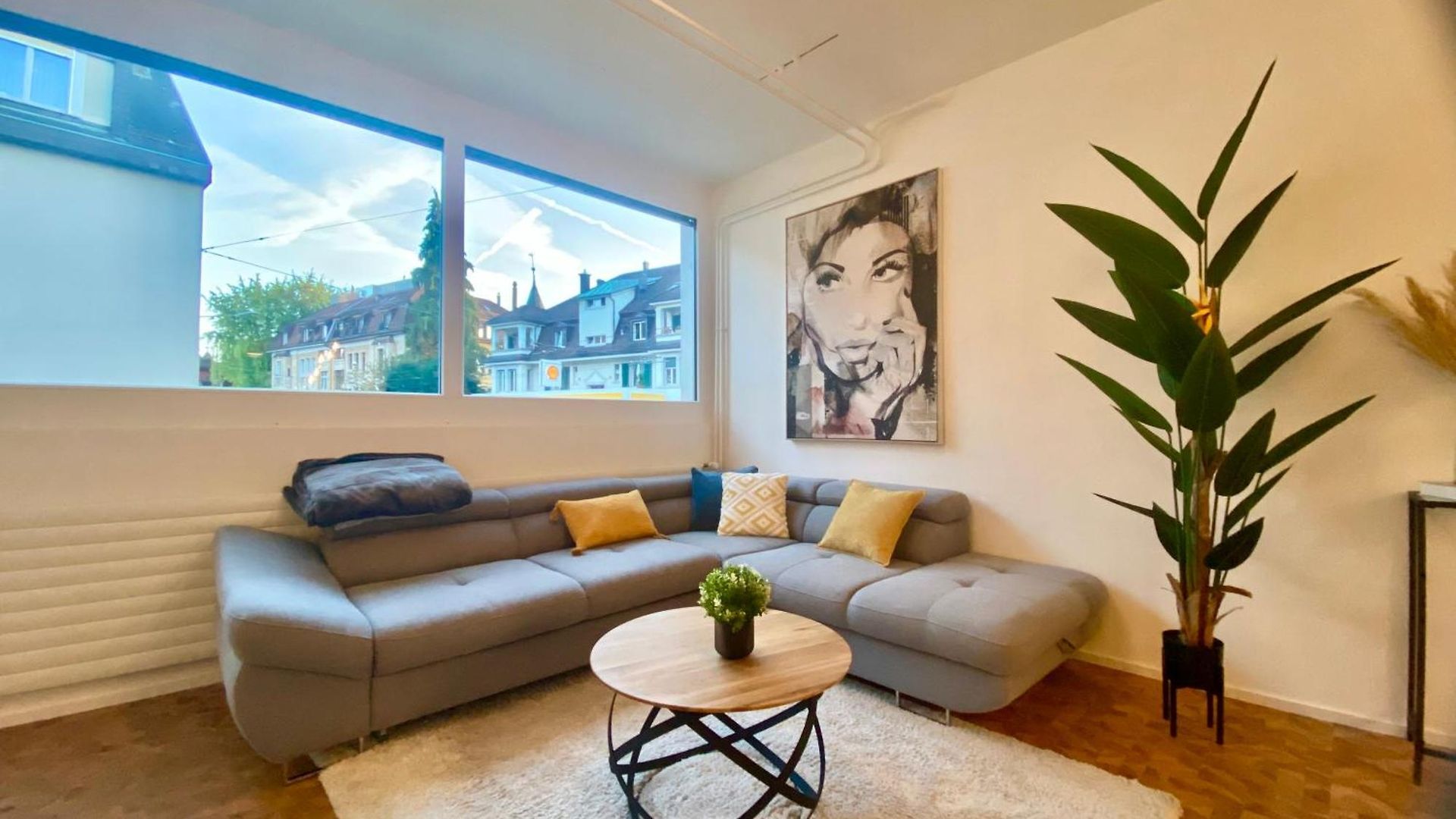 Apartment 120m2 Modern 3-bedroom Loft In