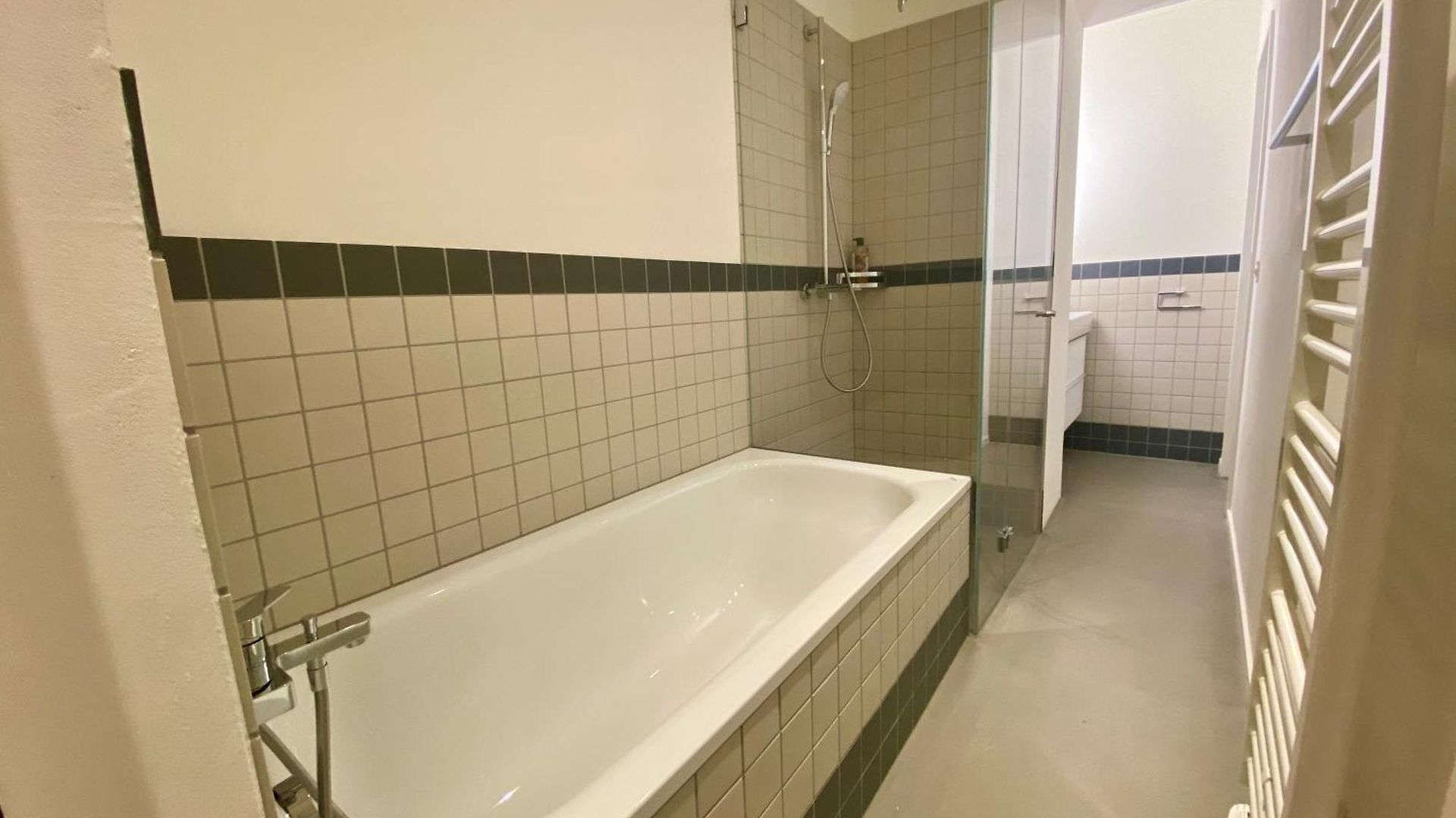 Apartment 120m2 Modern 3-bedroom Loft In