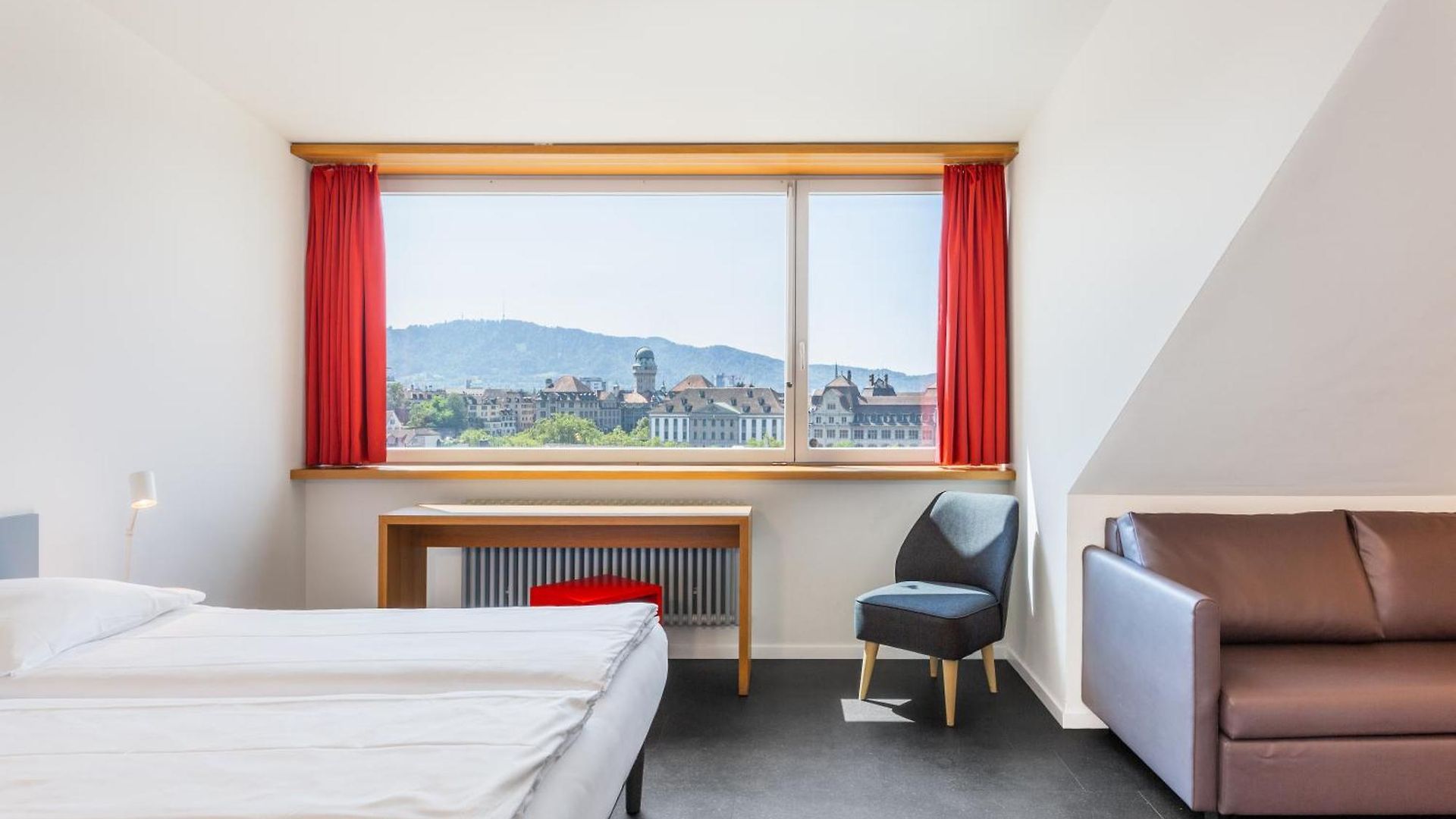 Hotel Marta - 1950's Architecture In Zurich's Vibrant Old Town, Near Main Station 2*