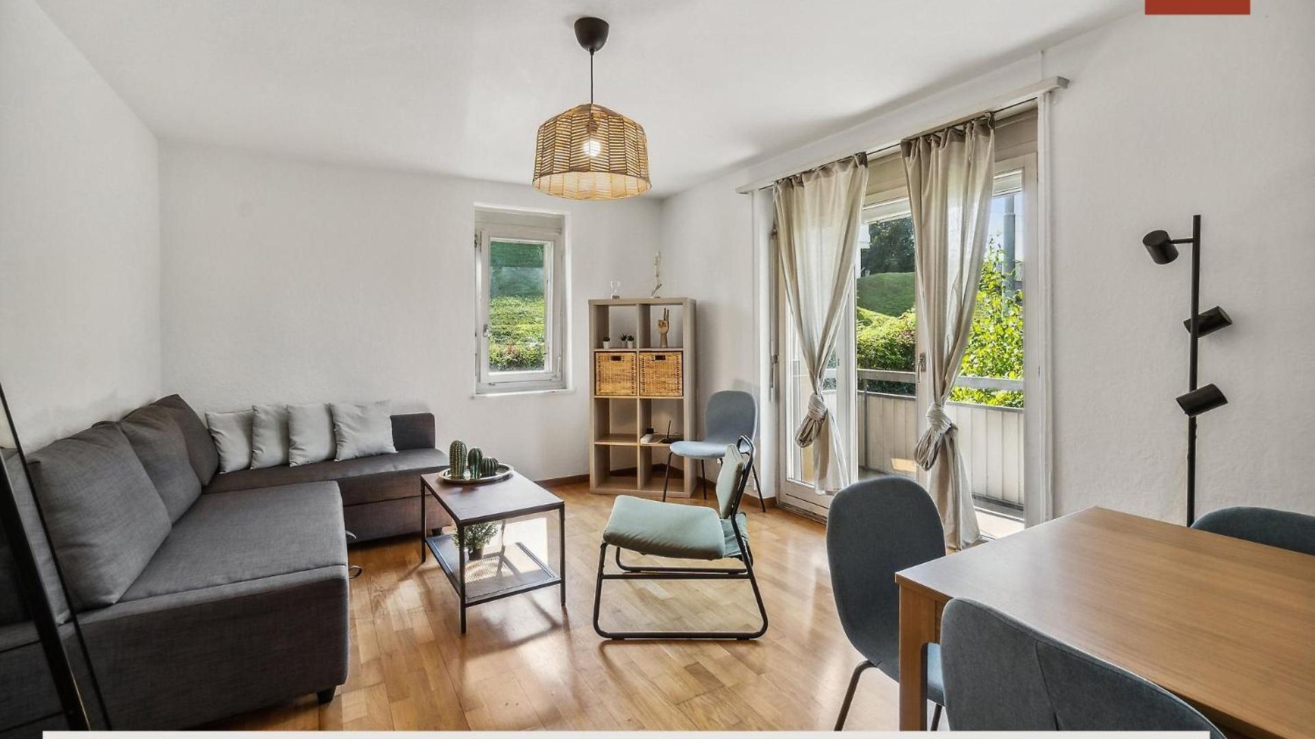Urban Charm: Your Comfy Close To The Zürich