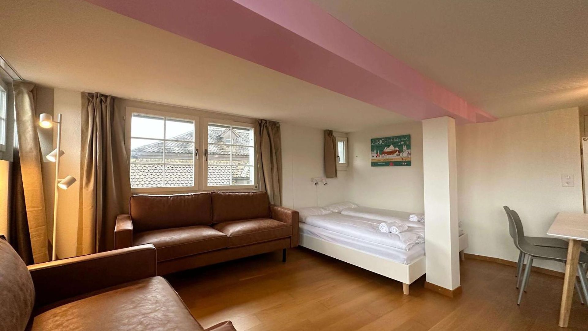 Hitrental Limmatquai Apartment Zürich