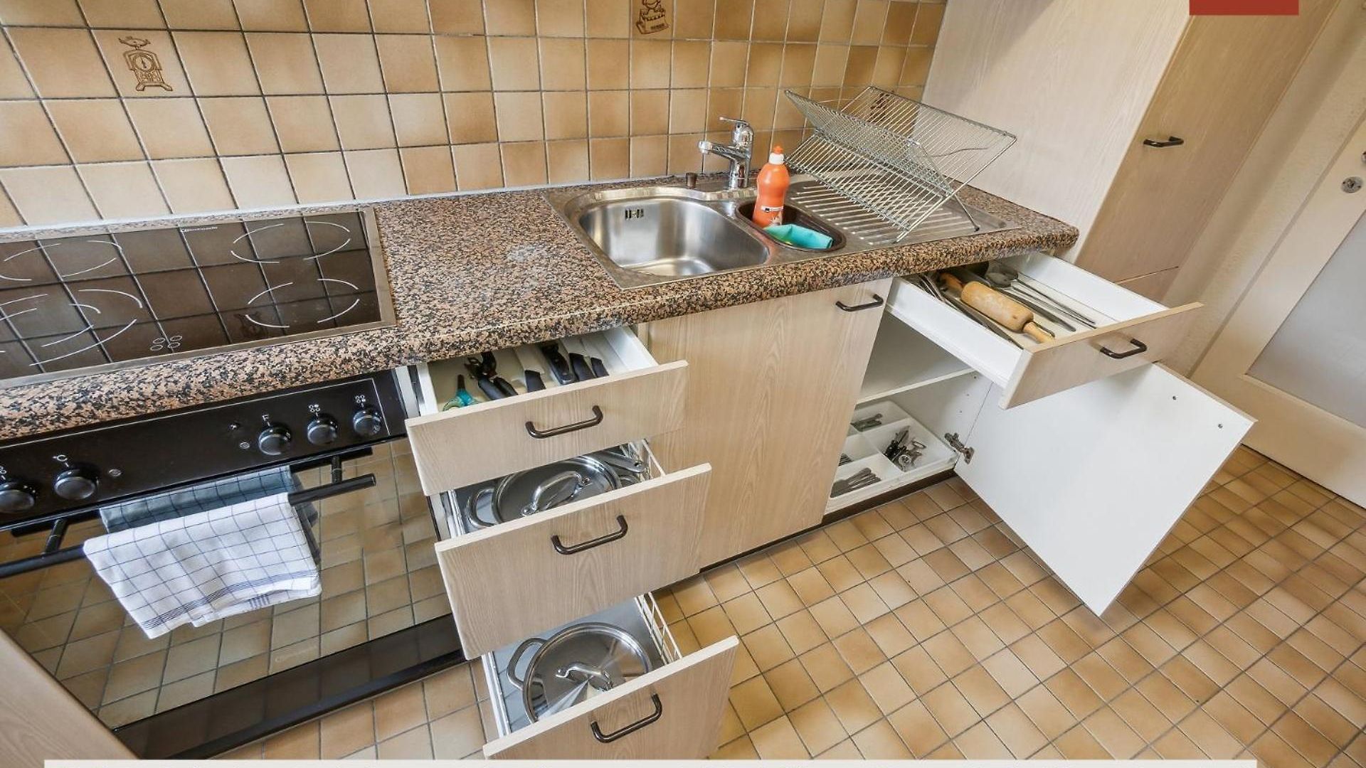 Charming Apartments, Just 27 Minutes To Center Apartment *