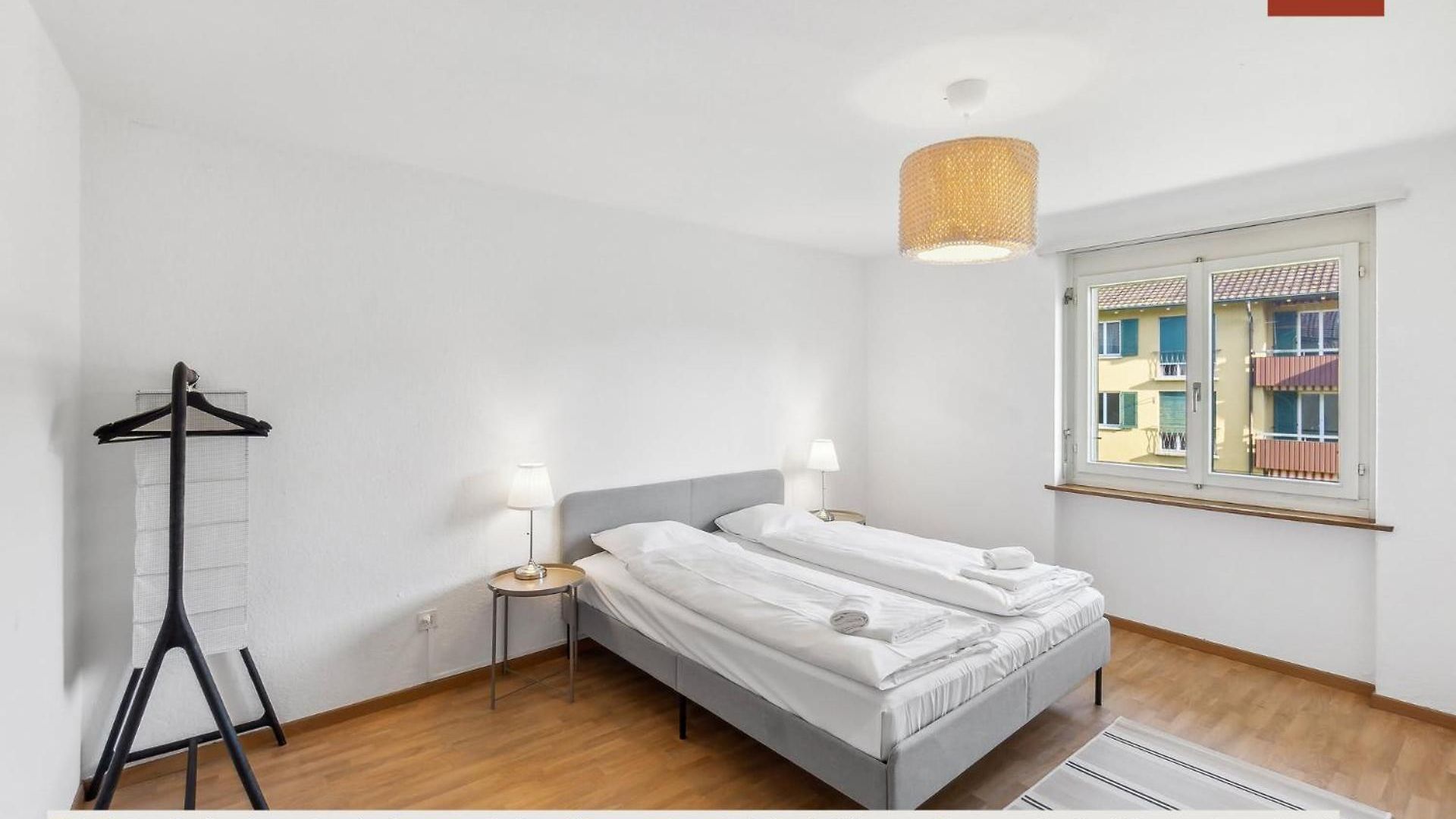 Apartment Charming Apartments, Just 27 Minutes To Center Zurich