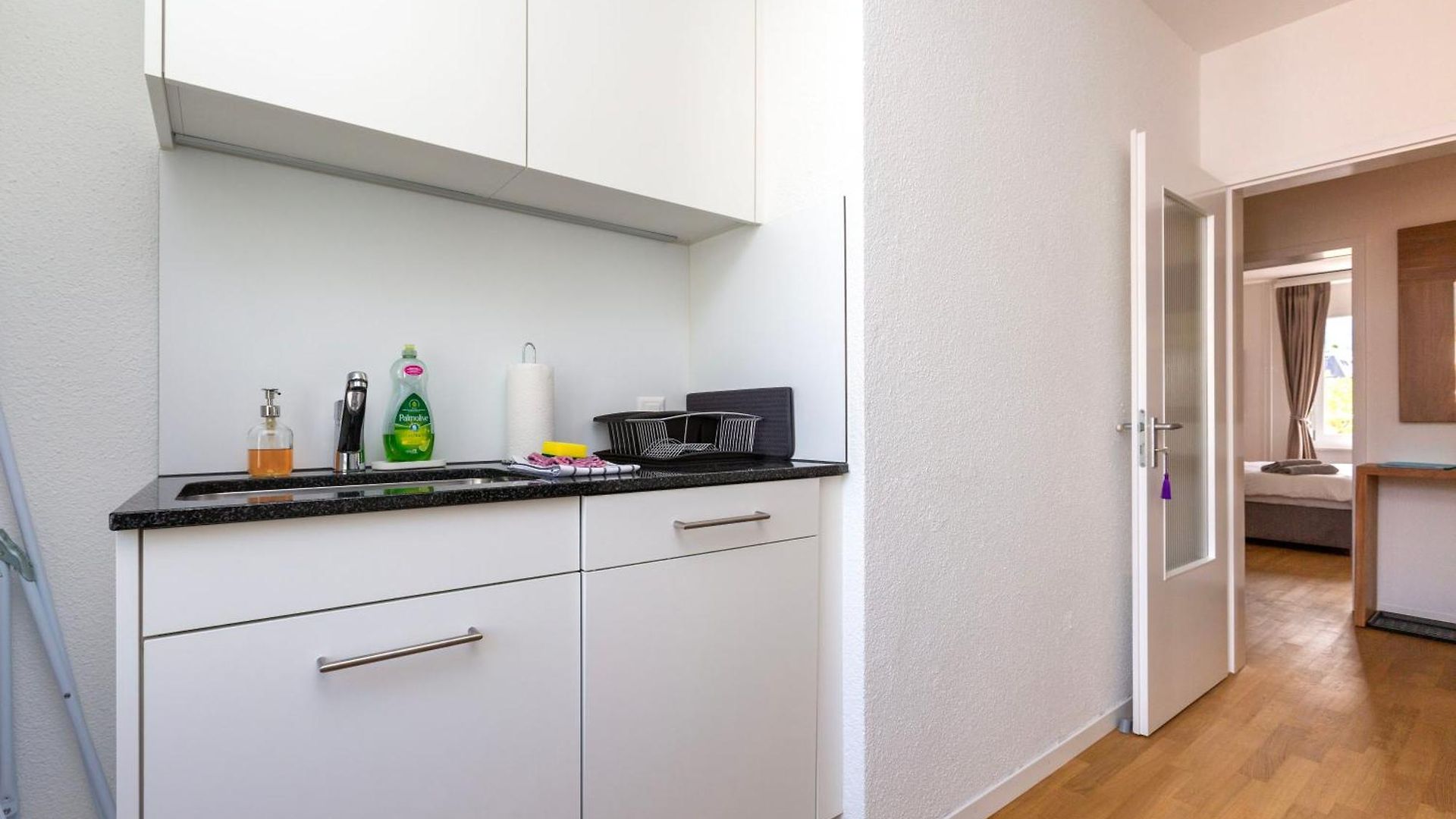 Kaya 4a - Downtown 2br With Balcony *