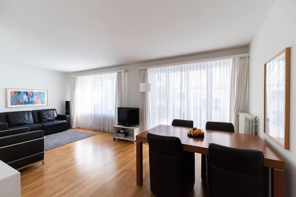 2 Bedroom Close To - D2