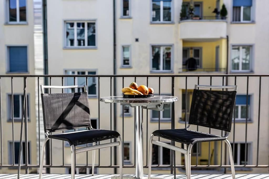2 Bedroom Close To - D2 Apartment Zurich