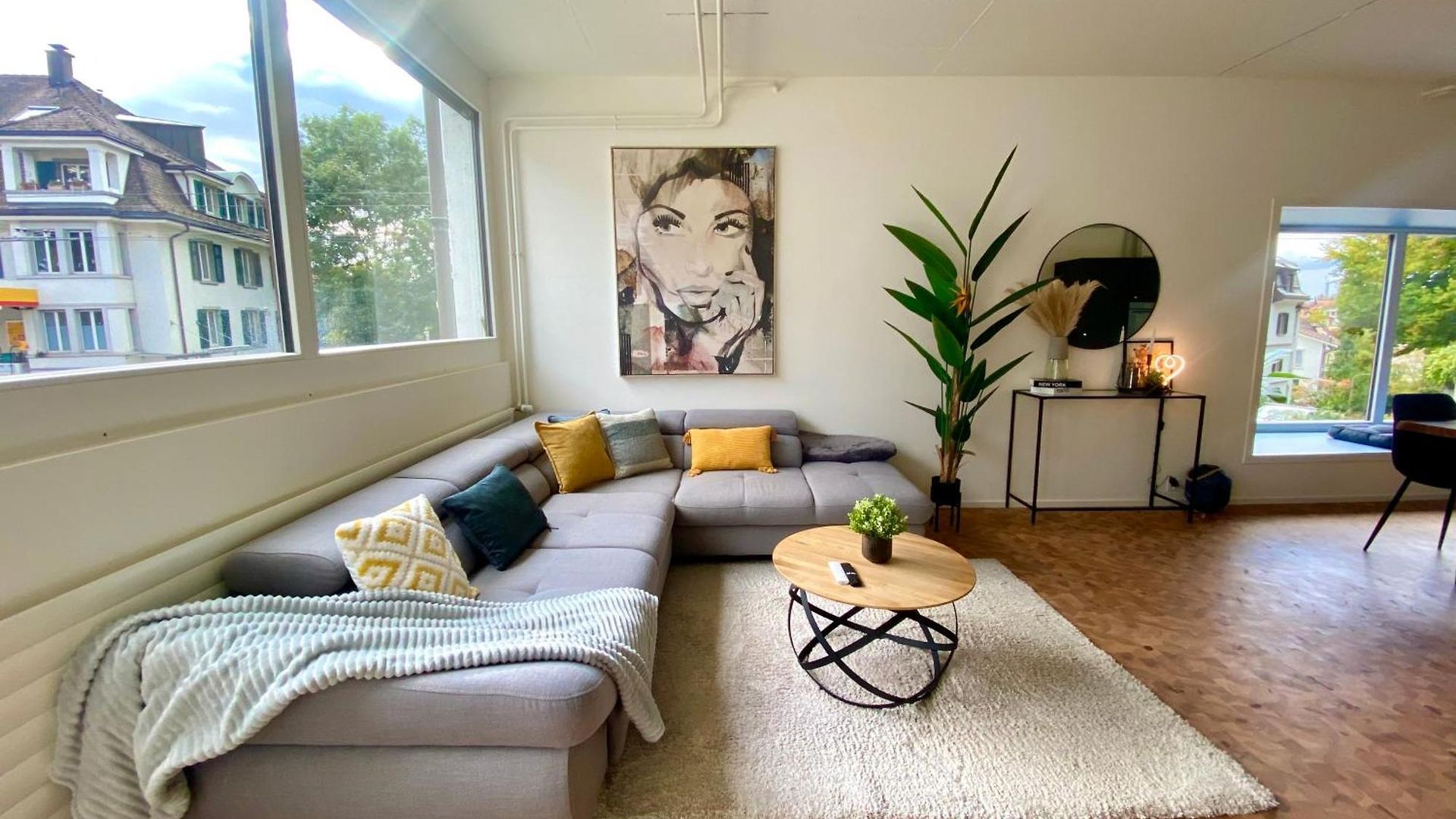 120m2 Modern 3-bedroom Loft In *