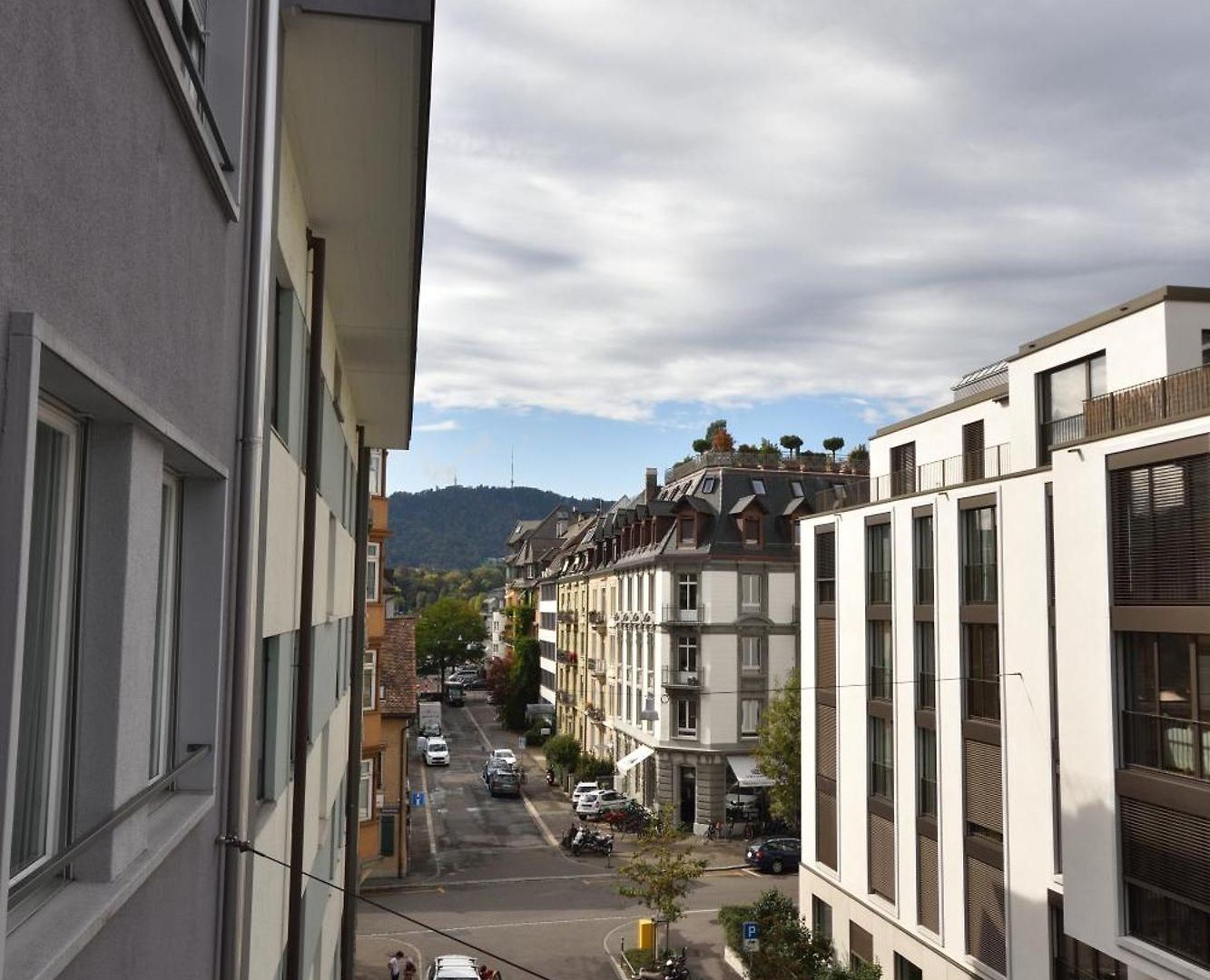 Amazing 2br Near - Flower 33 Apartment *
