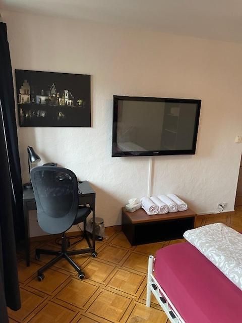 4 Preiswertes In Privater Wohnung, Kein Hotel, Ohne Personal, Zum Uebernachten Homestay