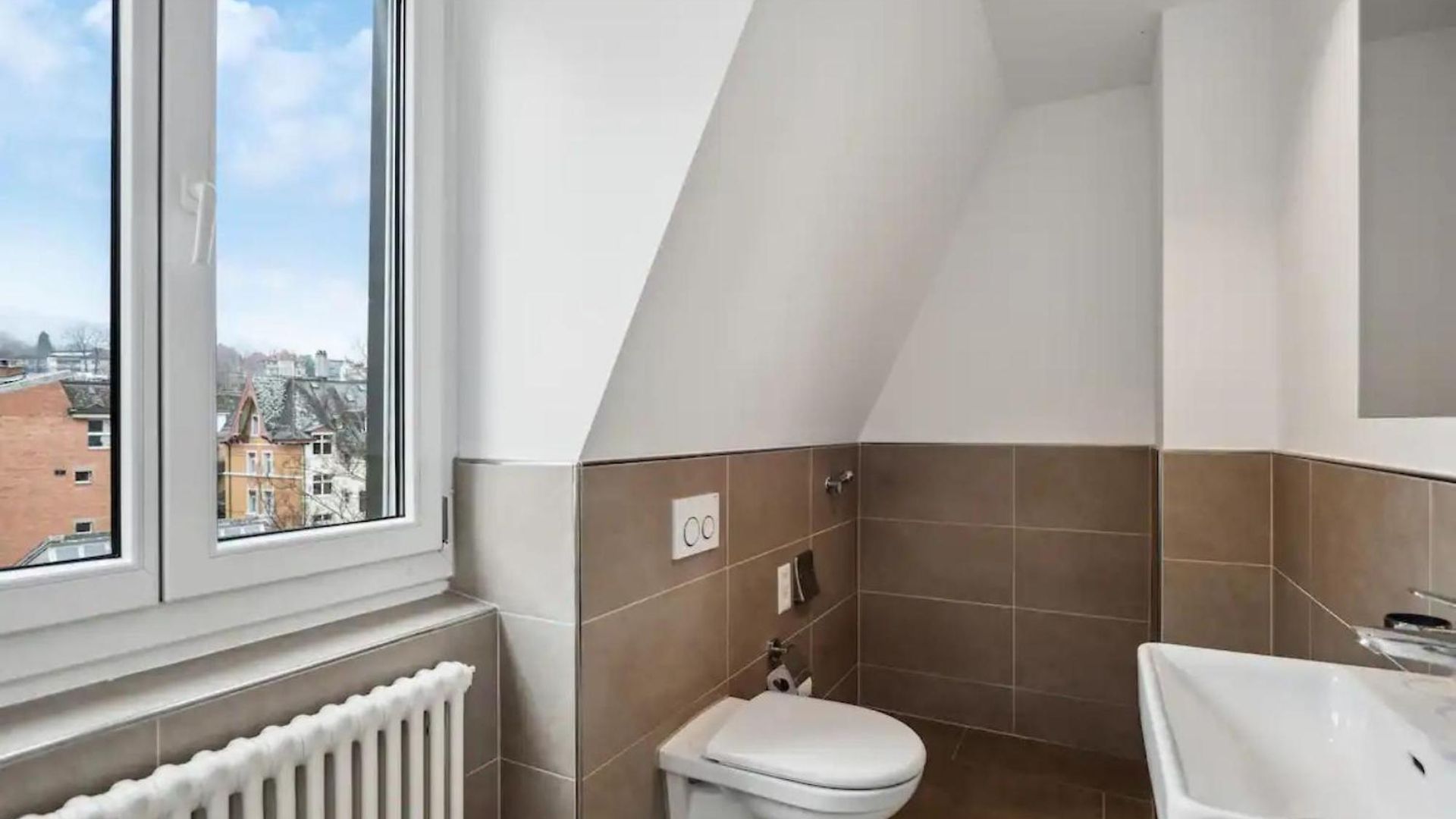 Apartment 3 Bedroom Duplex In Wiedikon *