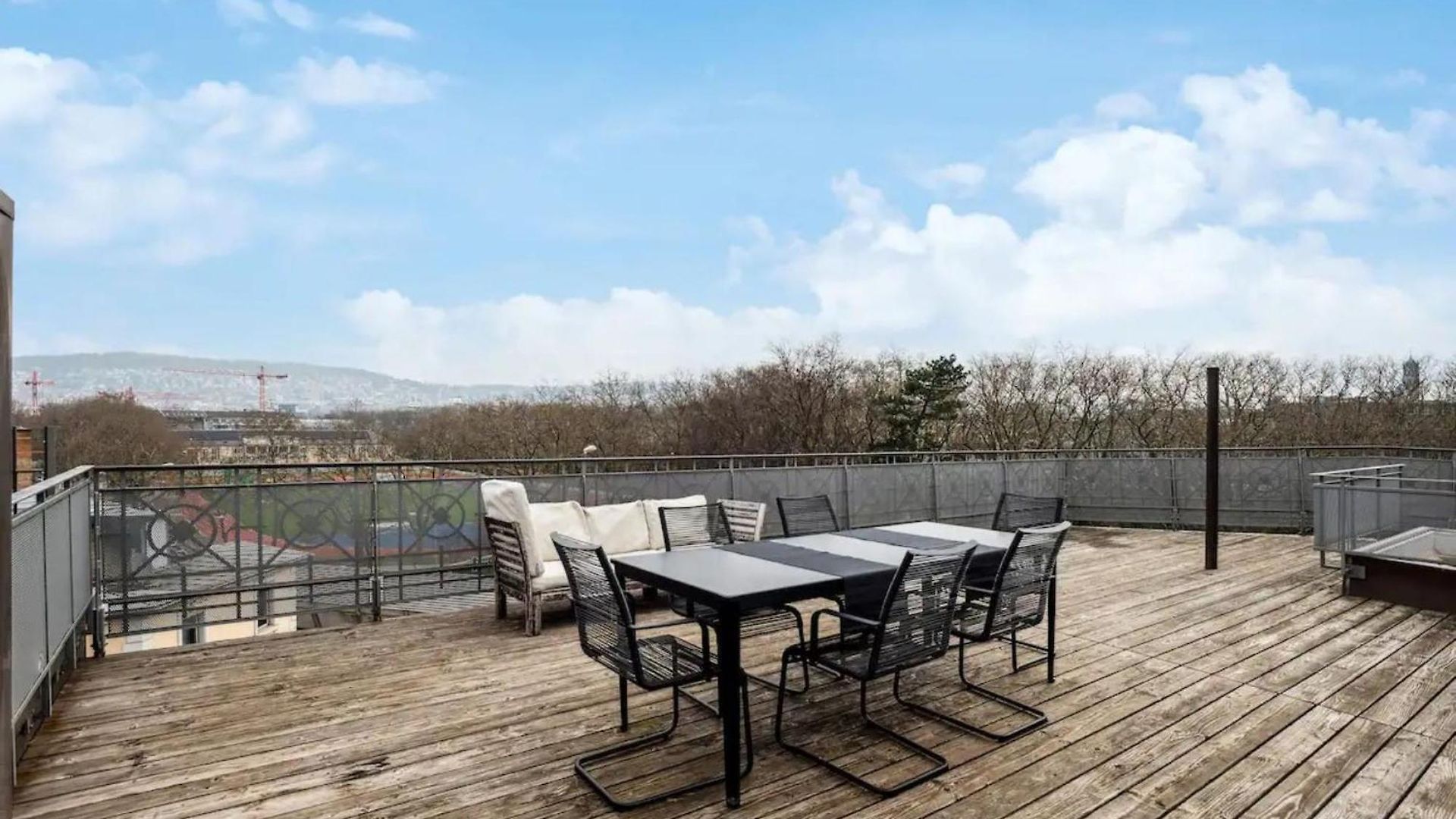 3 Bedroom Duplex In Wiedikon *