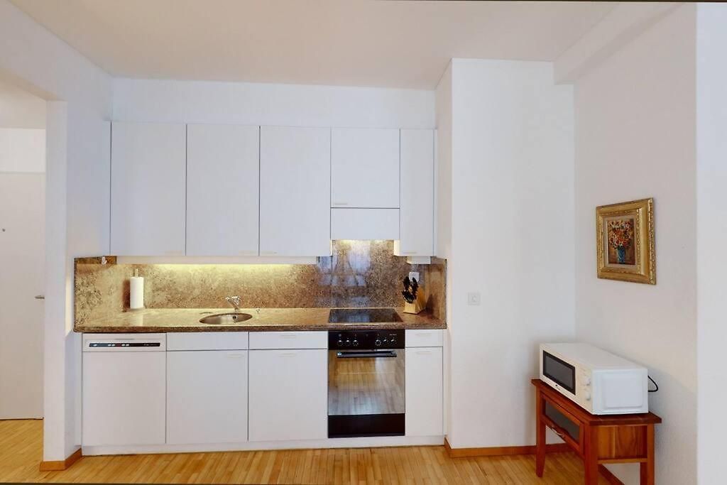 1br Near - Fb6
