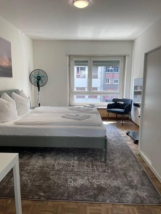 Practical Nearby - Cross 6 Apartment Zürich