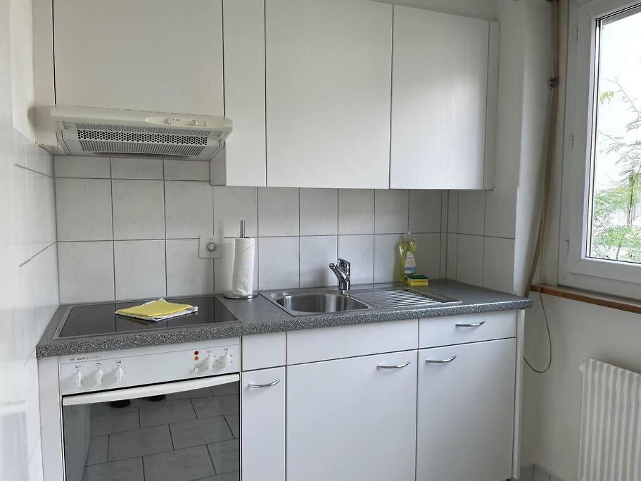 Practical Nearby - Cross 6 Apartment *