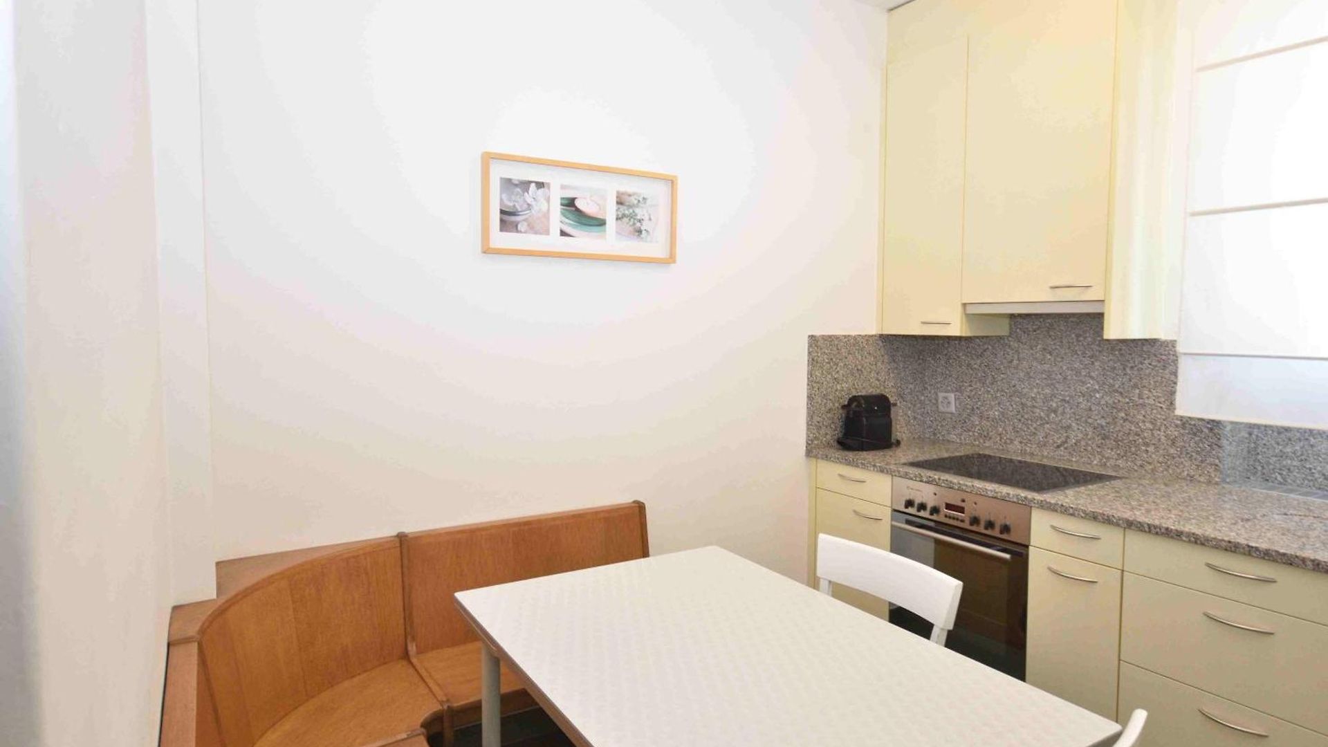 Apartment 2br Flat Near And - Stardust 22 Zurich
