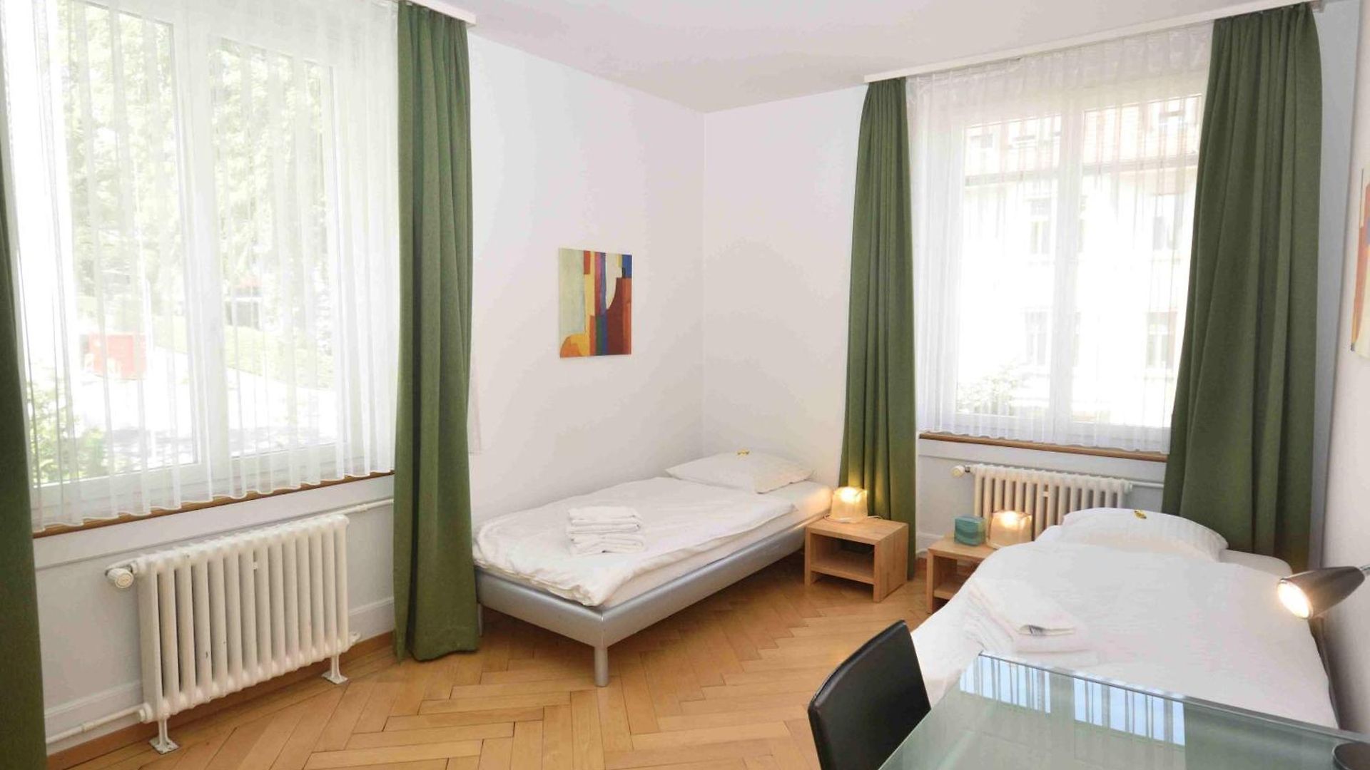 2br Flat Near And - Stardust 22 *