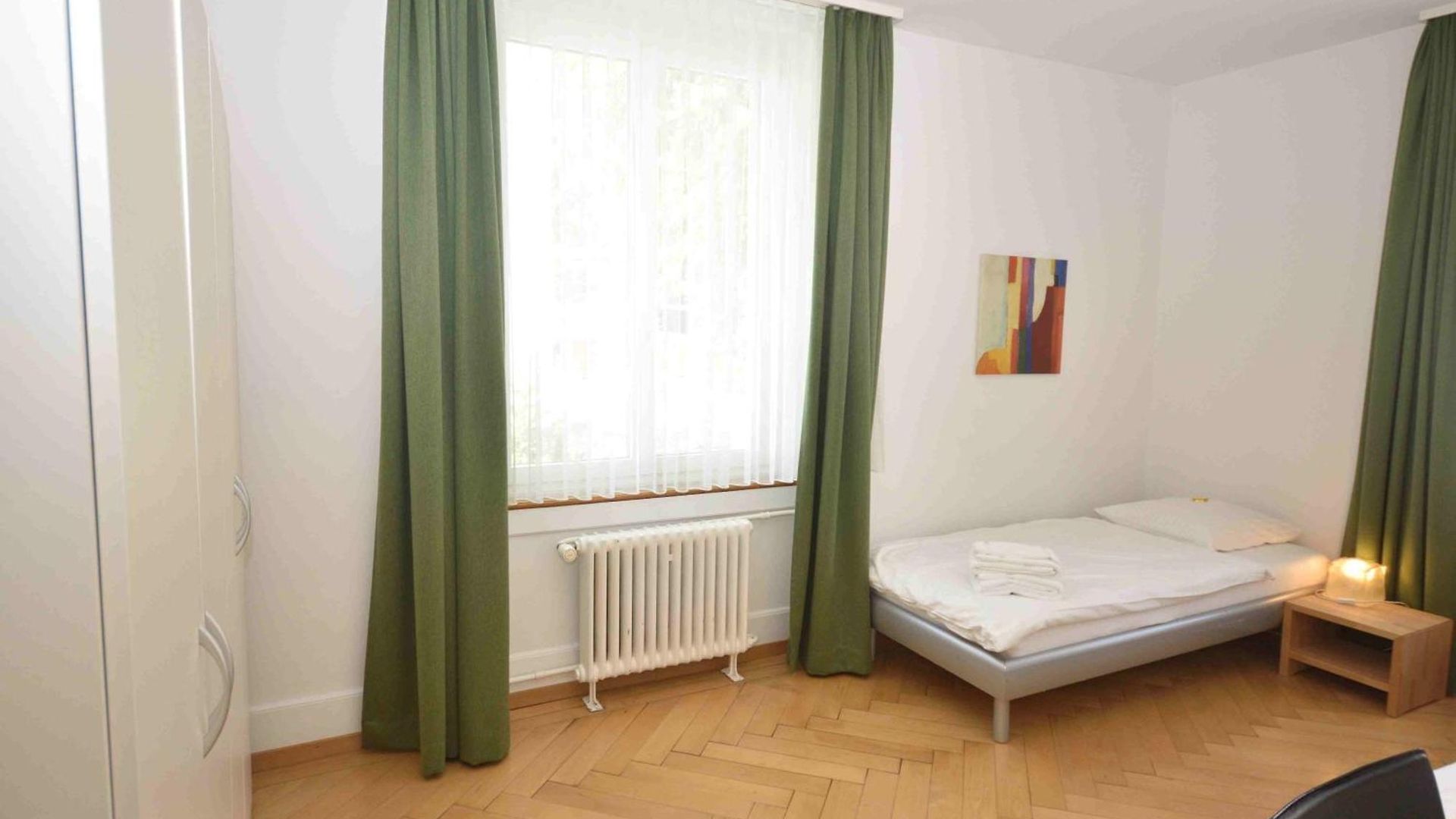 2br Flat Near And - Stardust 22