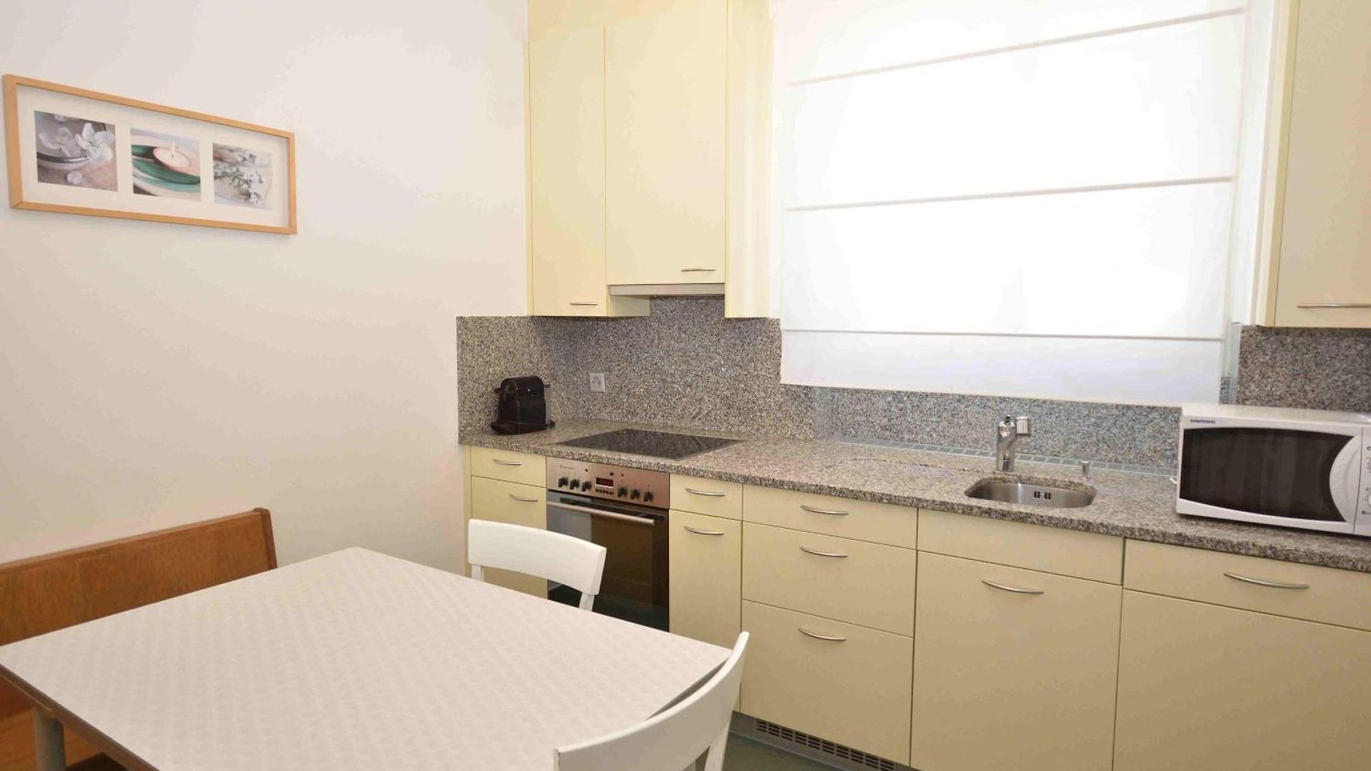 Apartment 2br Flat Near And - Stardust 22
