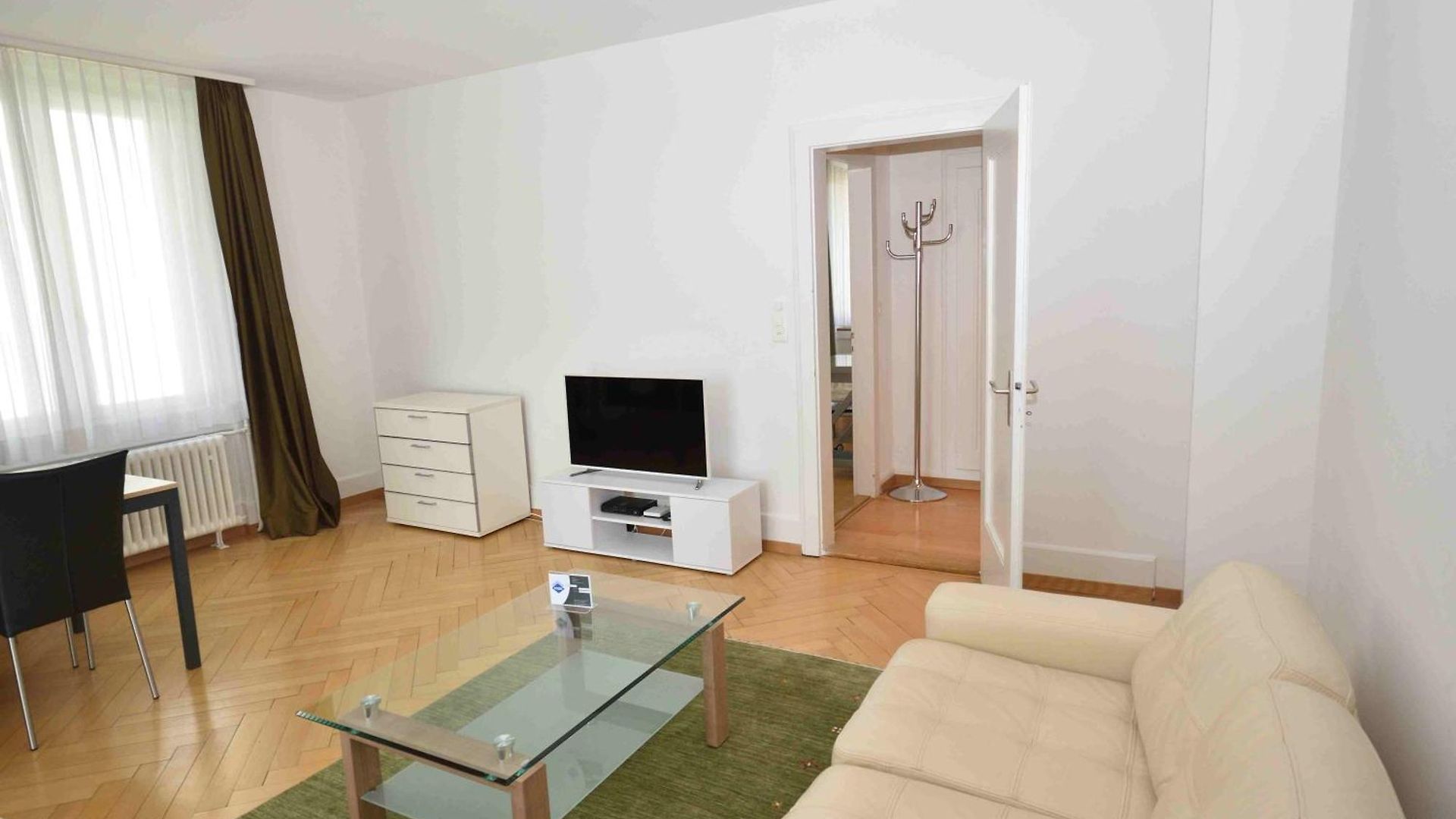 2br Flat Near And - Stardust 22 Apartment *