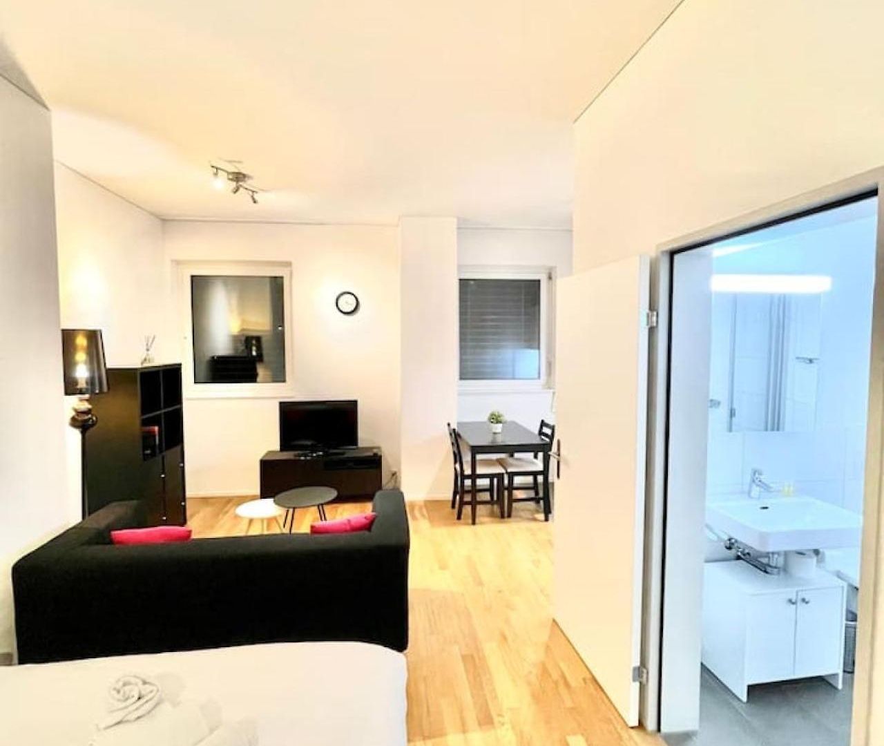 Apartment Dream Sh04l