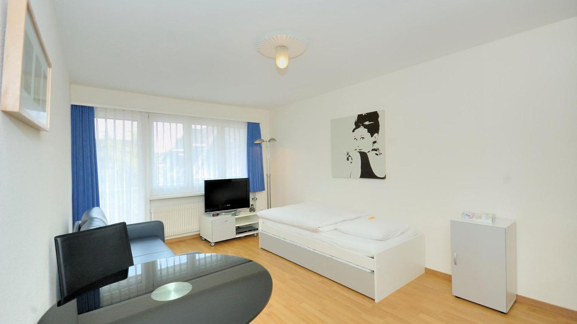 Lovely In The Center - Crown 44 Apartment *