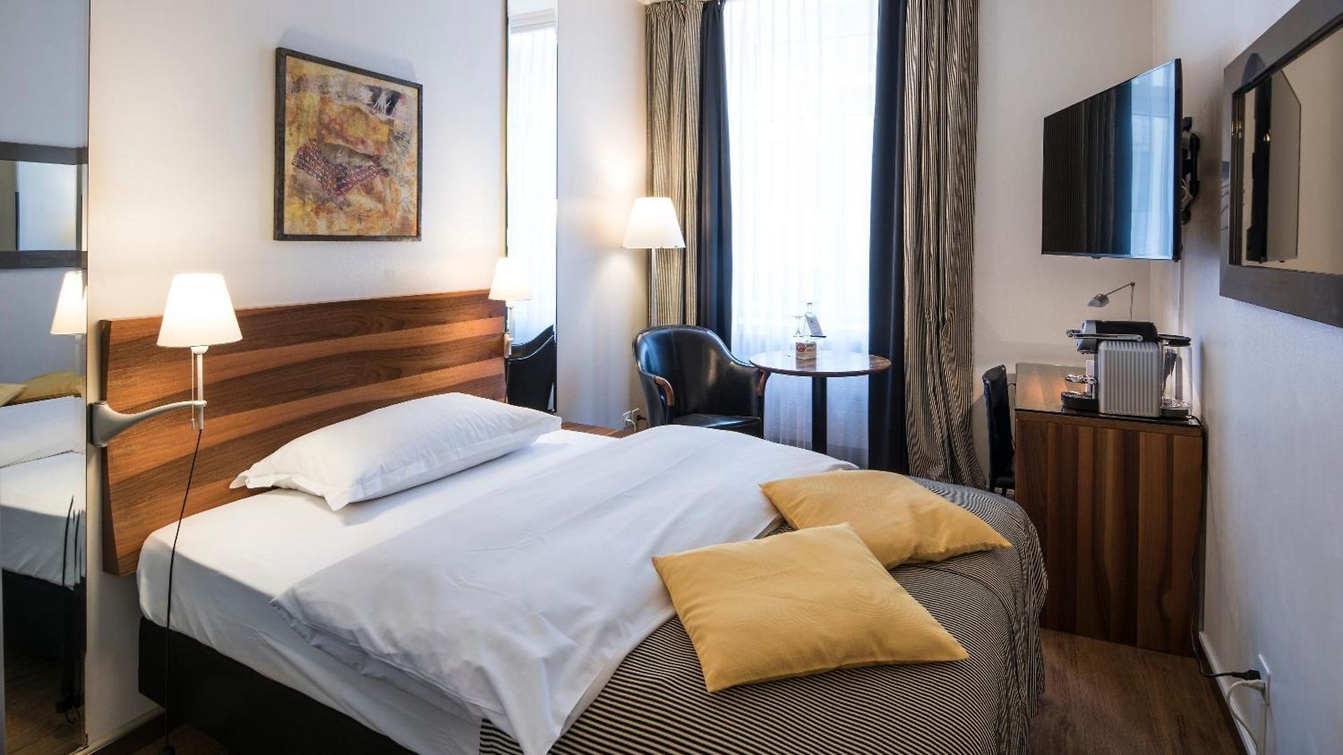 Plaza 4* Zürich