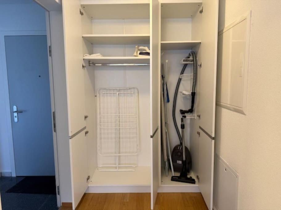 Modern 1br With In Trendy Area - West 10