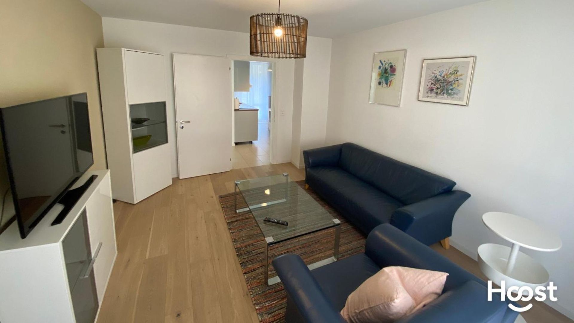 H3 With 3,5 Rooms, 2 Bedroom Livingroom And Big Kitchen, Modern And Apartment