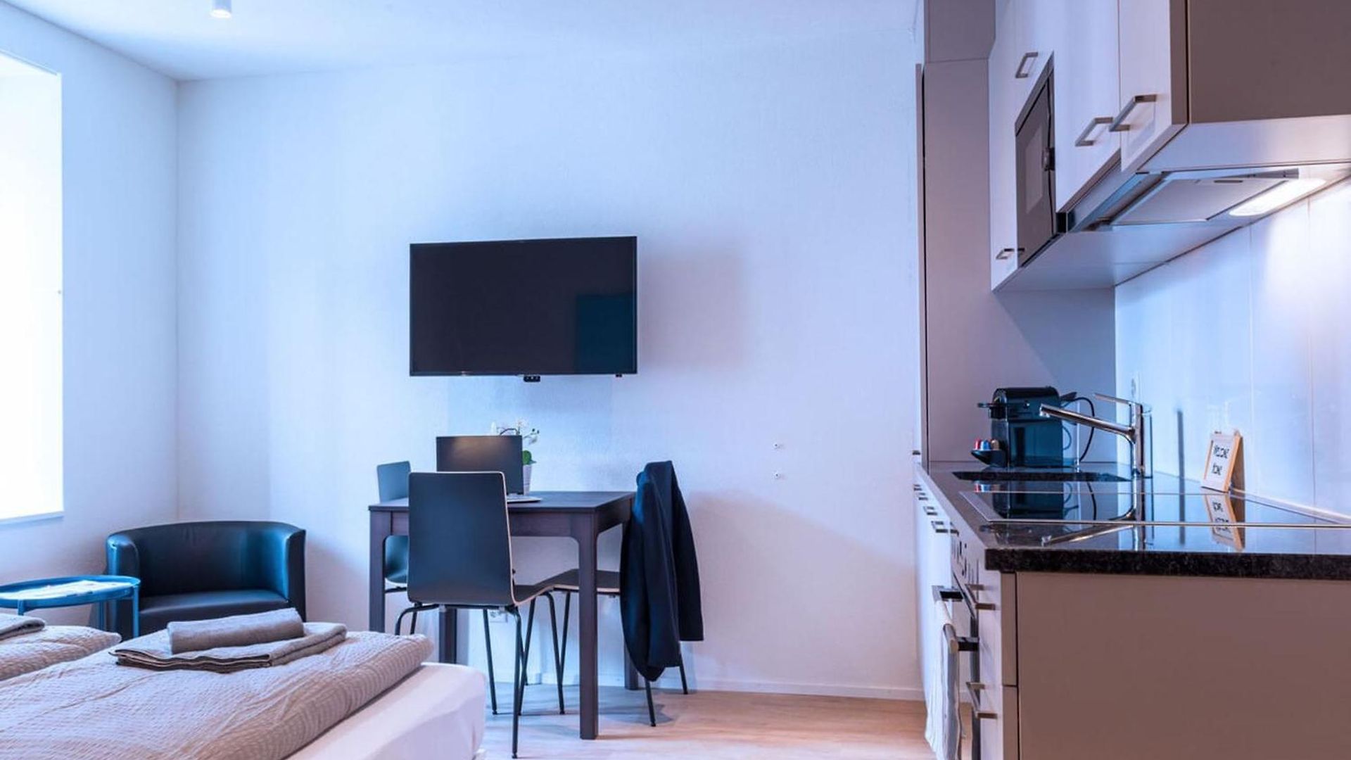 Apartment Hitrental Station *