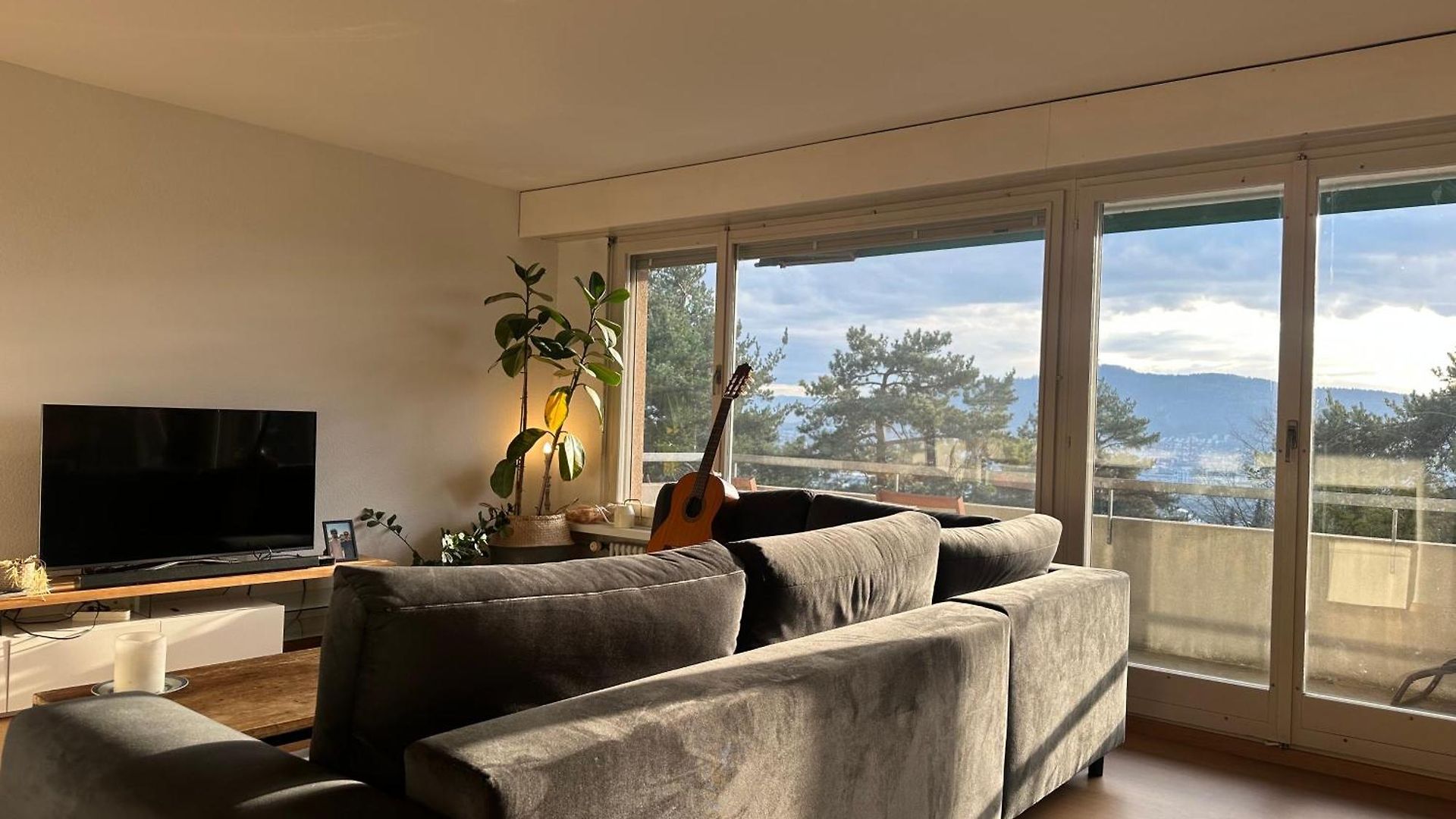 Lovely Room, 15 Min From Center, Mountain View Homestay