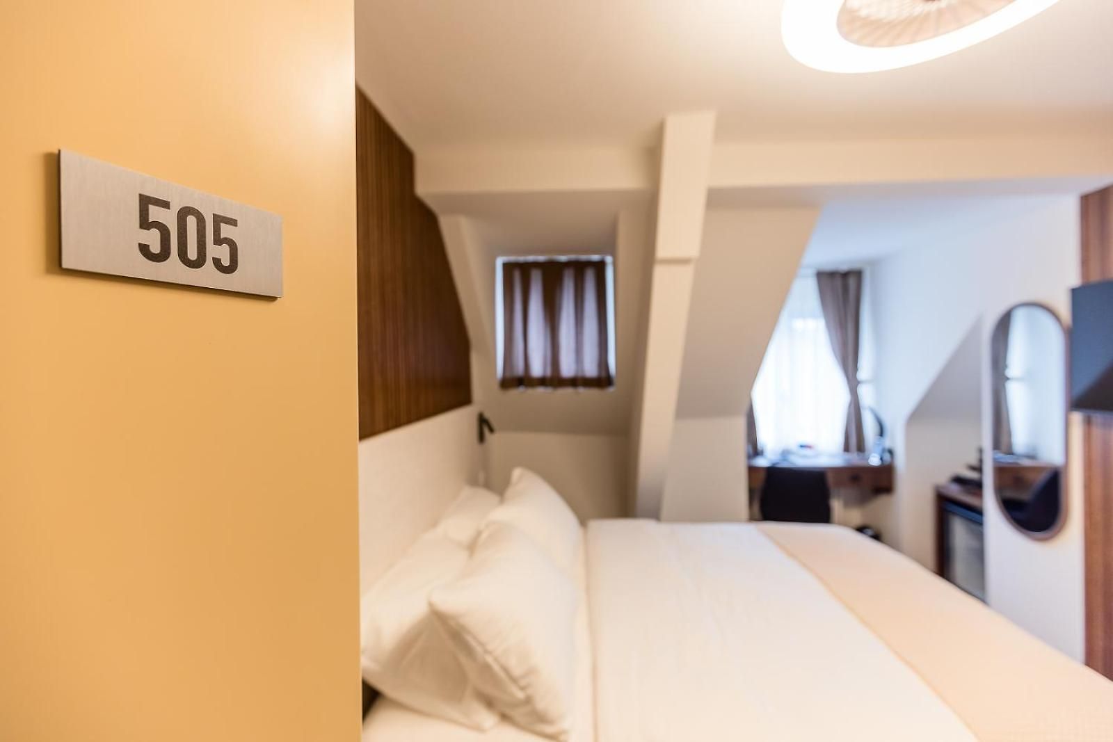 Hotel Deluxe & Kreis 4 Zurich