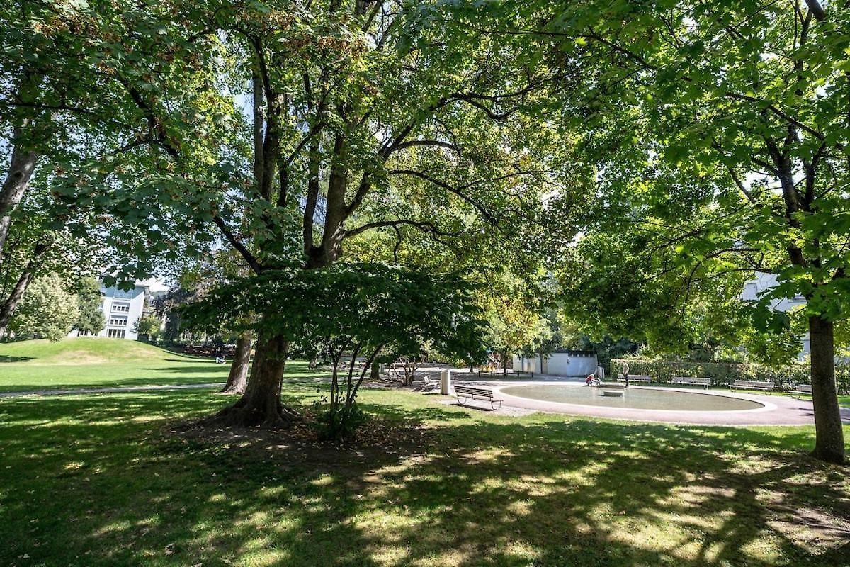Very Spacious With Balcony - Parkview 2 * Zurich