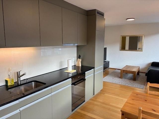 Cozy 1br In Popular Kreis 3 - West 11 * Zürich
