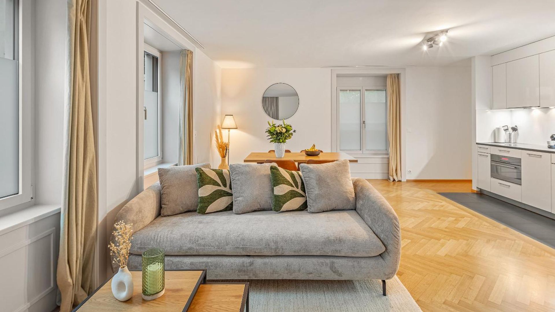 Apartment Im Stadtzentrum Gelegenes Mit Kingsize Bed Zürich